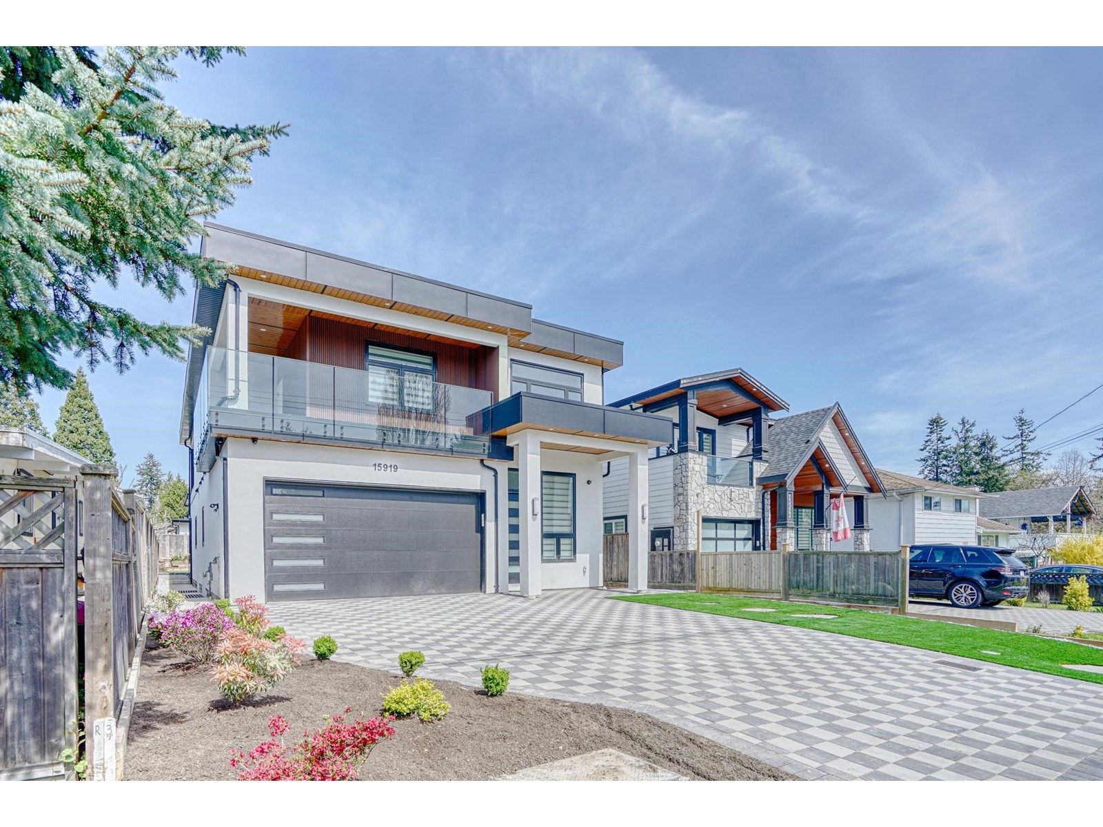 15919 Russell Avenue, White Rock, British Columbia  V4B 2S6 - Photo 2 - R3013731