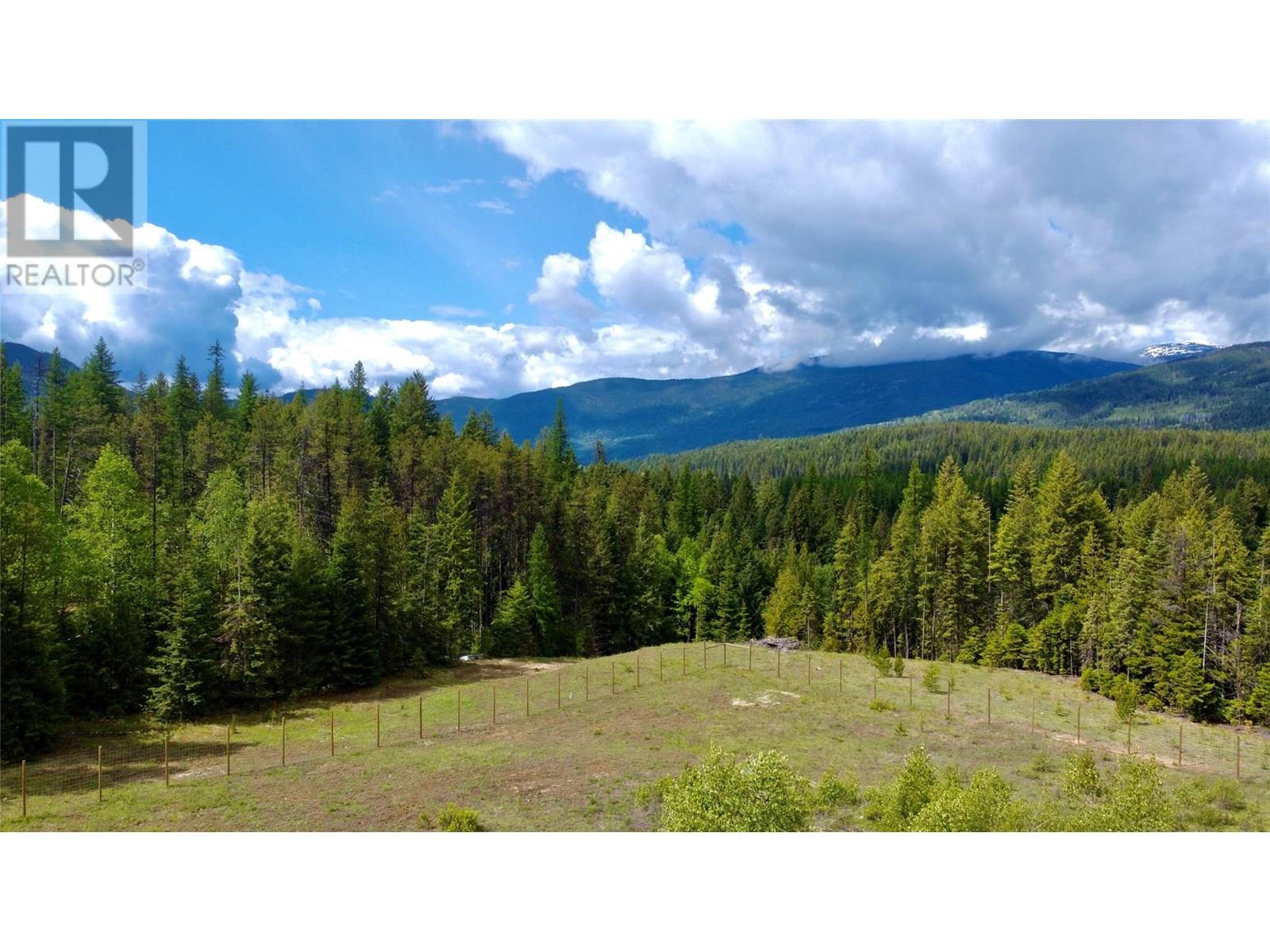 2707 Pass Creek Road, Krestova, British Columbia