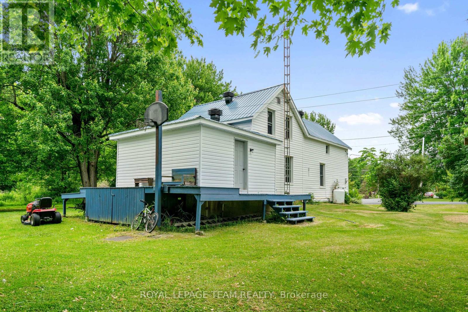 11015 Irena Road, South Dundas, Ontario  K0E 1K0 - Photo 5 - X12210919