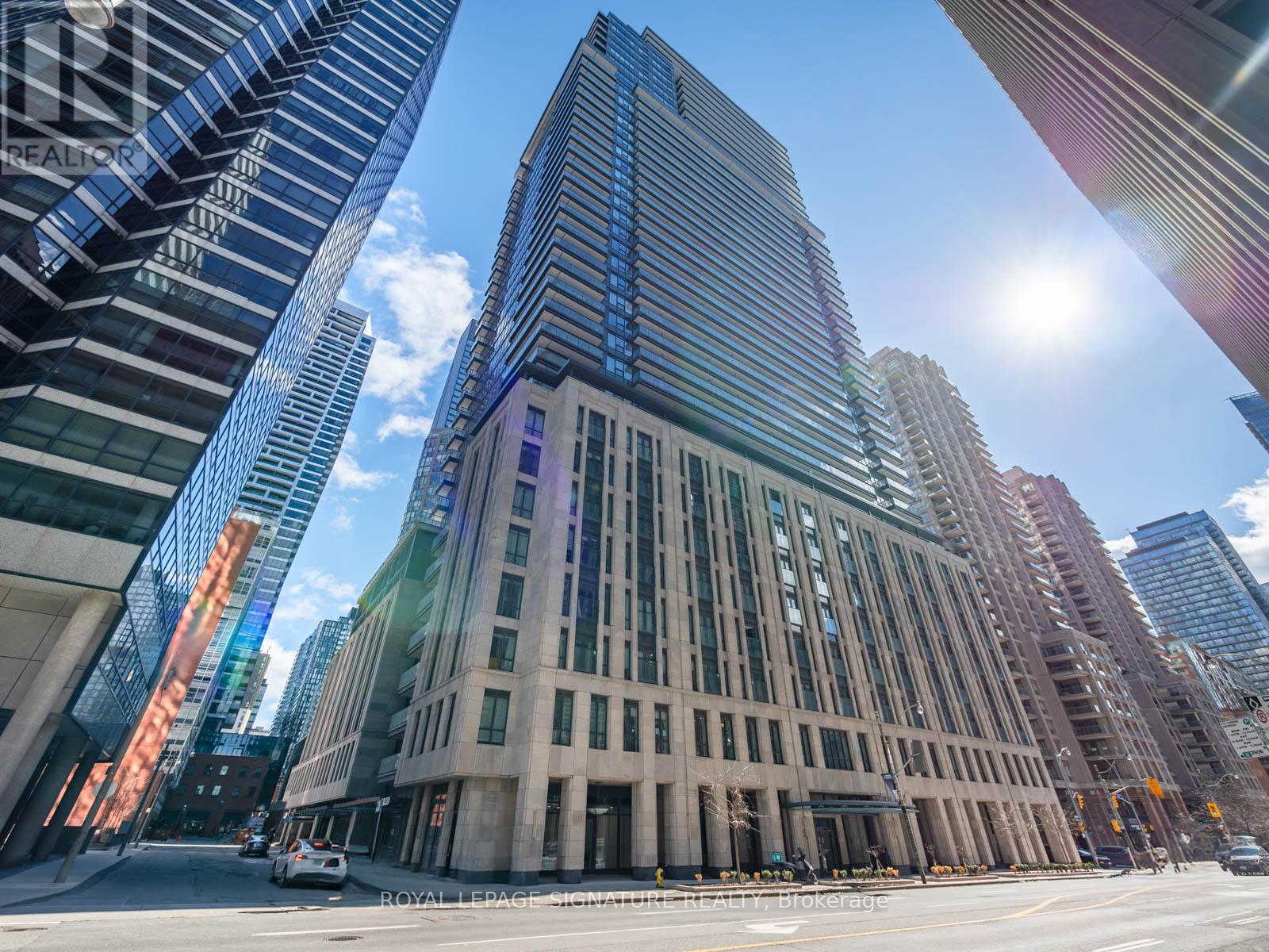 1909 - 955 Bay Street, Toronto, Ontario  M5S 2A2 - Photo 1 - C12210923