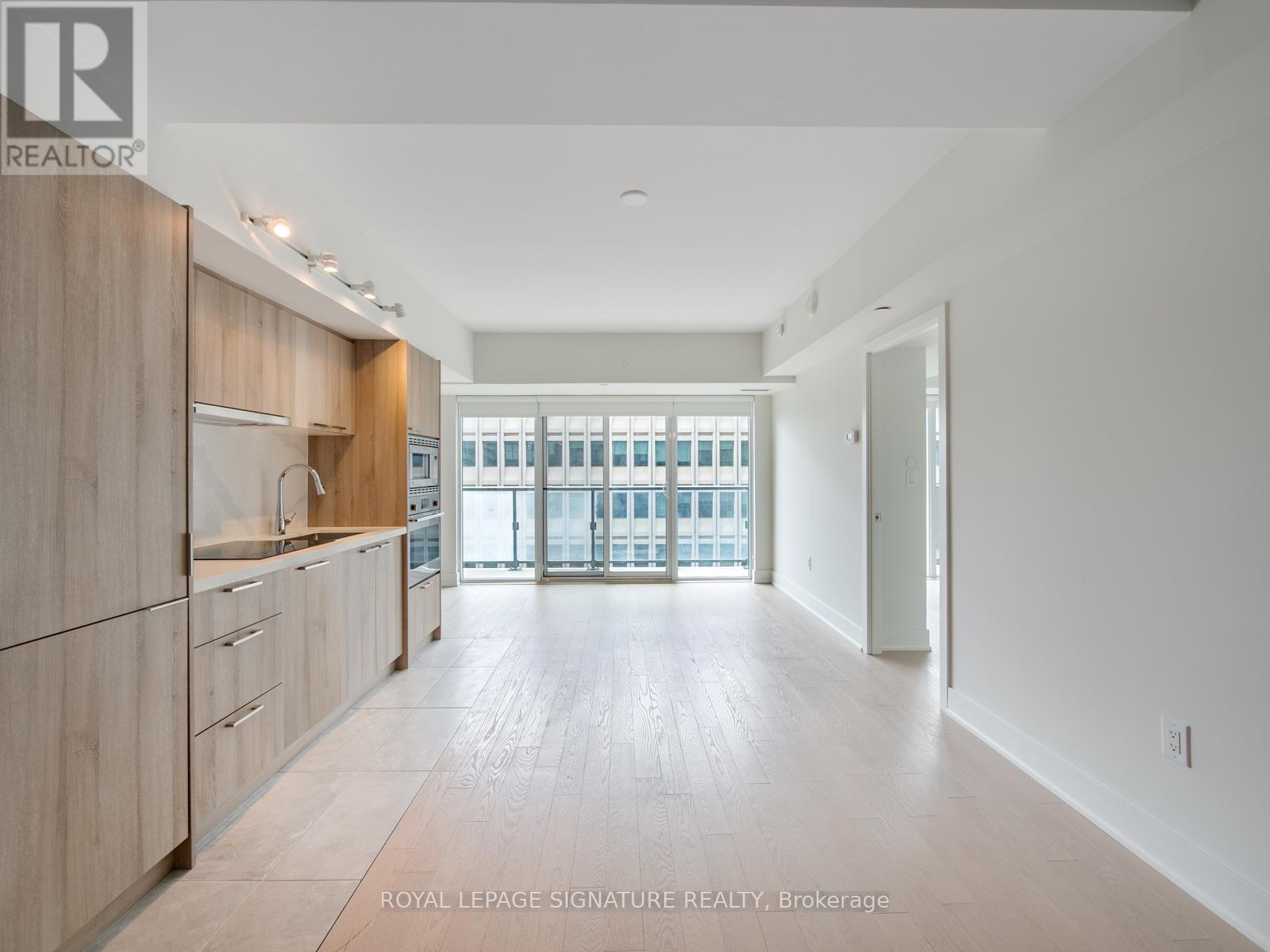 1909 - 955 Bay Street, Toronto, Ontario  M5S 2A2 - Photo 10 - C12210923