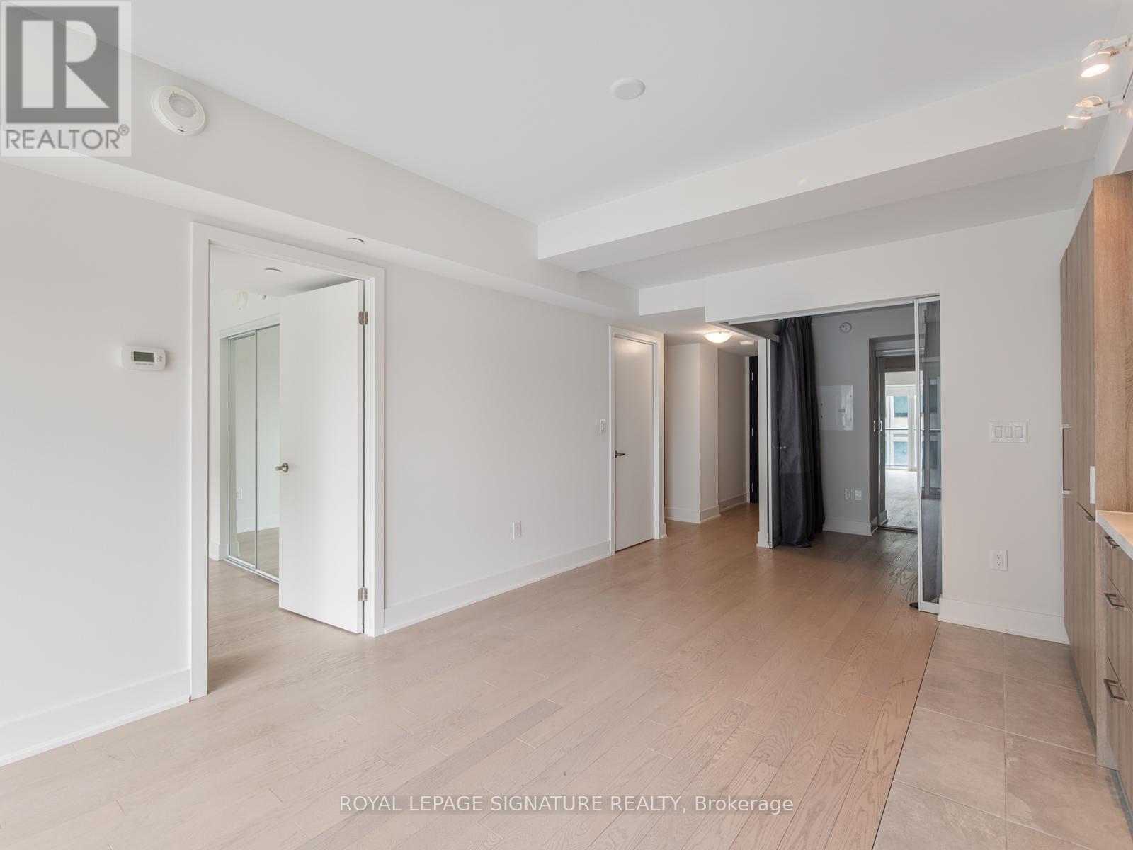 1909 - 955 Bay Street, Toronto, Ontario  M5S 2A2 - Photo 14 - C12210923