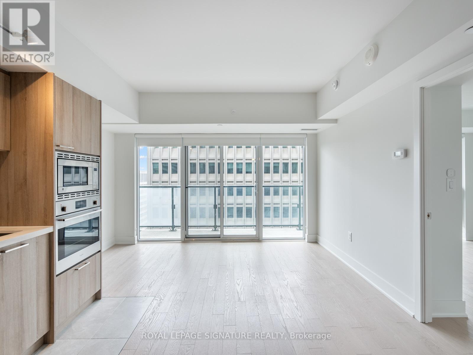 1909 - 955 Bay Street, Toronto, Ontario  M5S 2A2 - Photo 15 - C12210923
