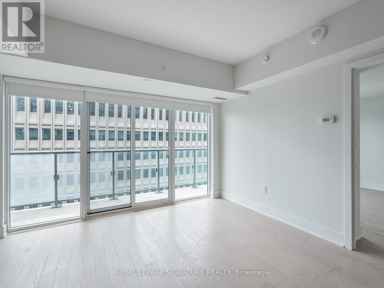 1909 - 955 Bay Street, Toronto, Ontario  M5S 2A2 - Photo 16 - C12210923