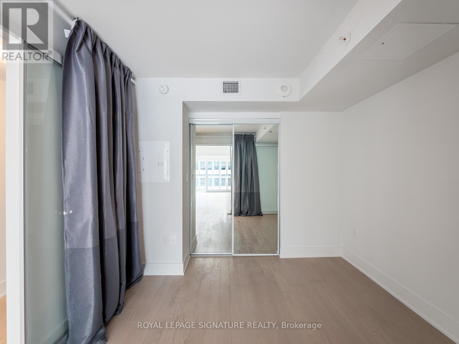 1909 - 955 Bay Street, Toronto, Ontario  M5S 2A2 - Photo 21 - C12210923