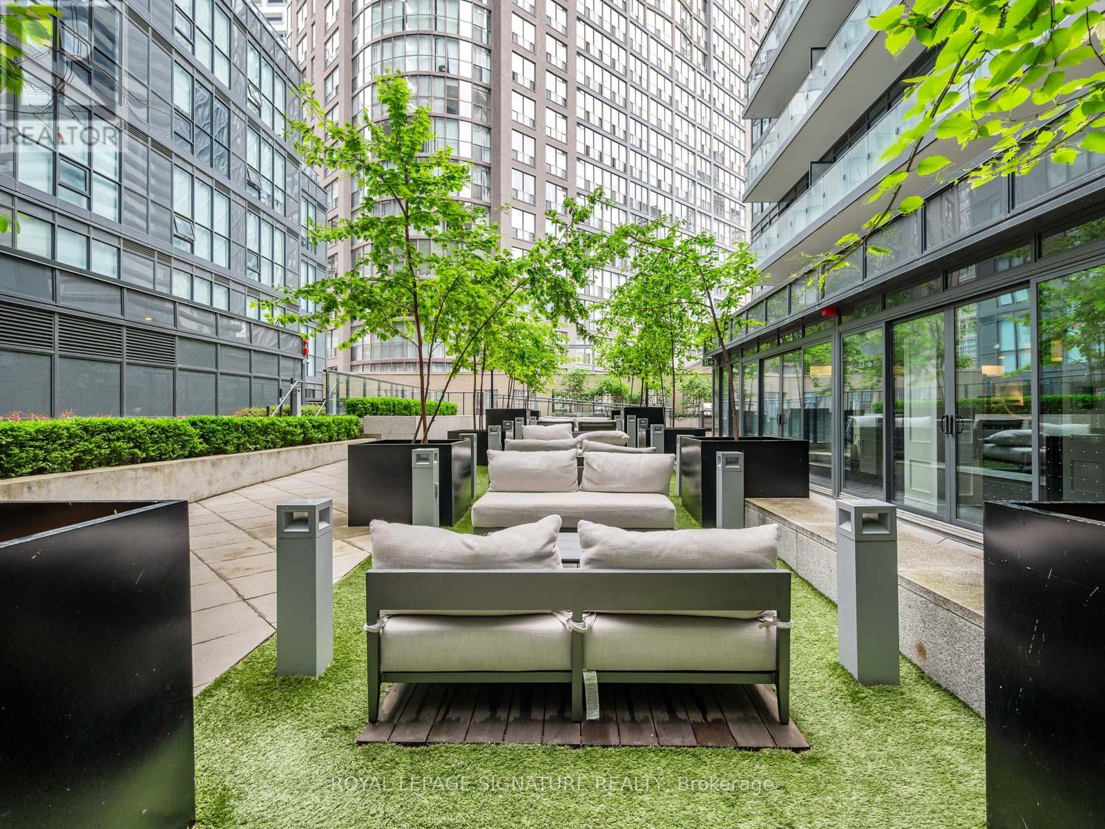 1909 - 955 Bay Street, Toronto, Ontario  M5S 2A2 - Photo 38 - C12210923
