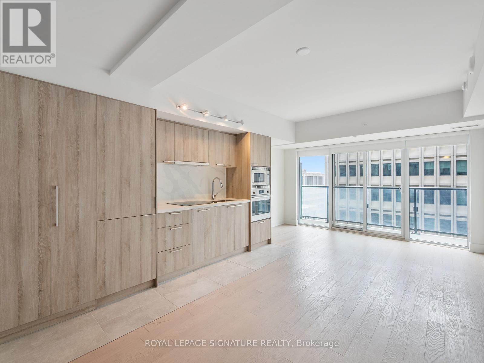1909 - 955 Bay Street, Toronto, Ontario  M5S 2A2 - Photo 9 - C12210923
