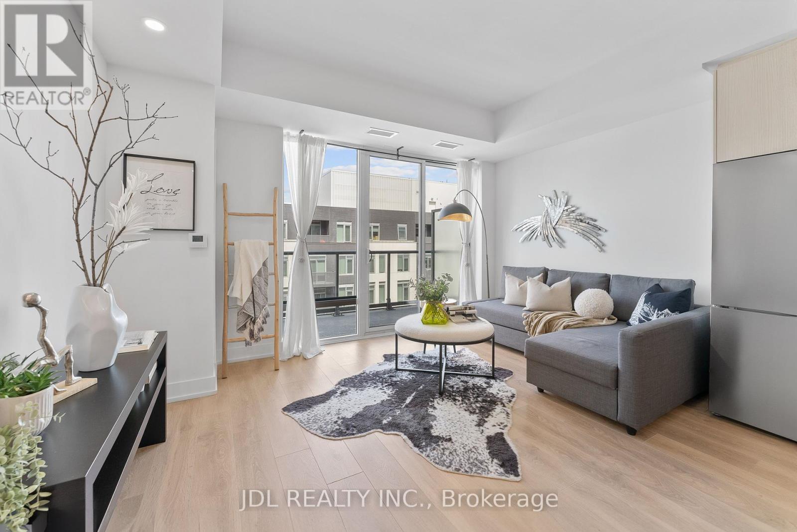 651 - 25 Adra Grado Way, Toronto (Bayview Village), Ontario  M2J 0H6 - Photo 2 - C12210957