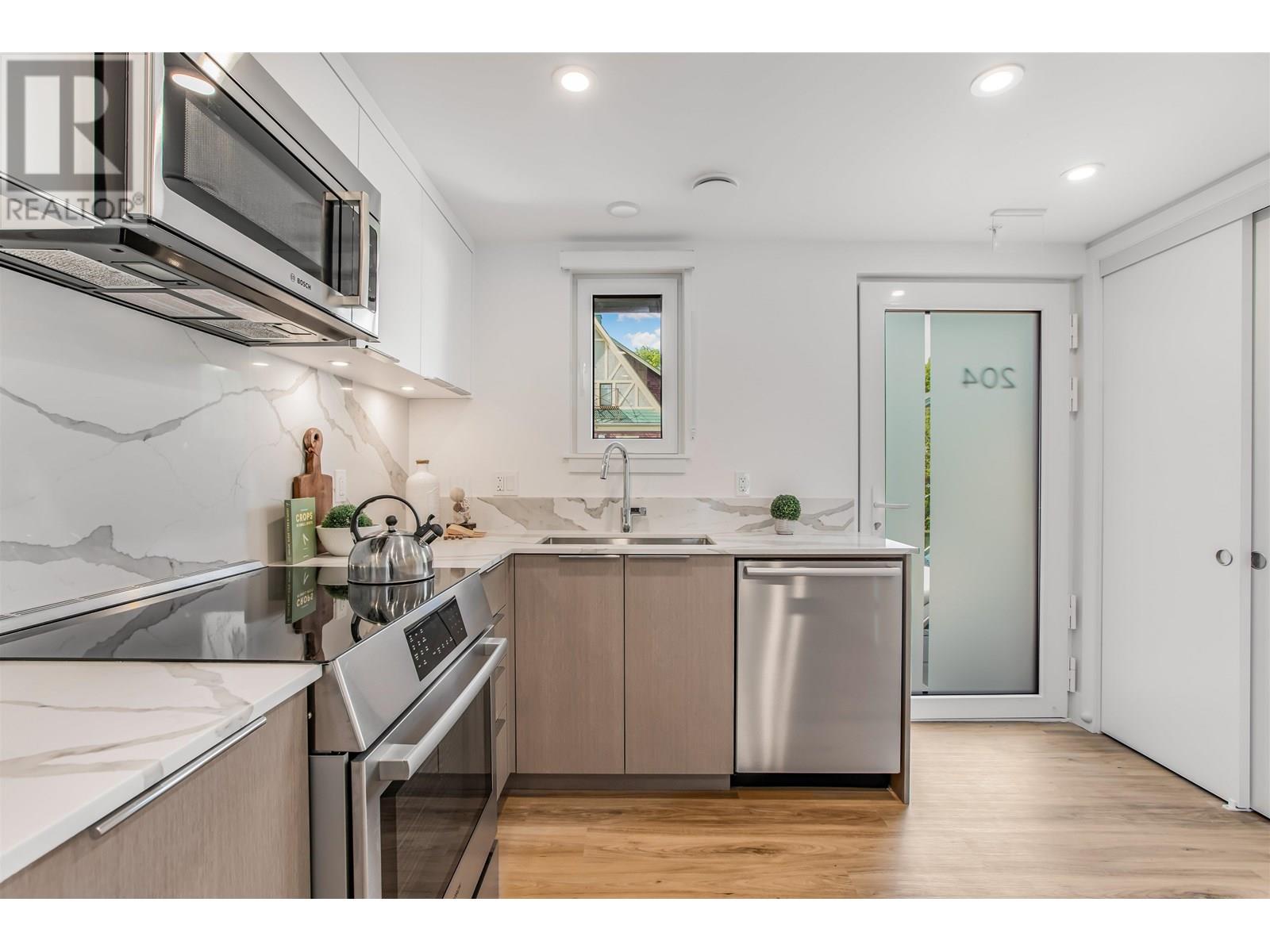 204 2075 E 1st Avenue, Vancouver, British Columbia  V5N 1B6 - Photo 6 - R3013575