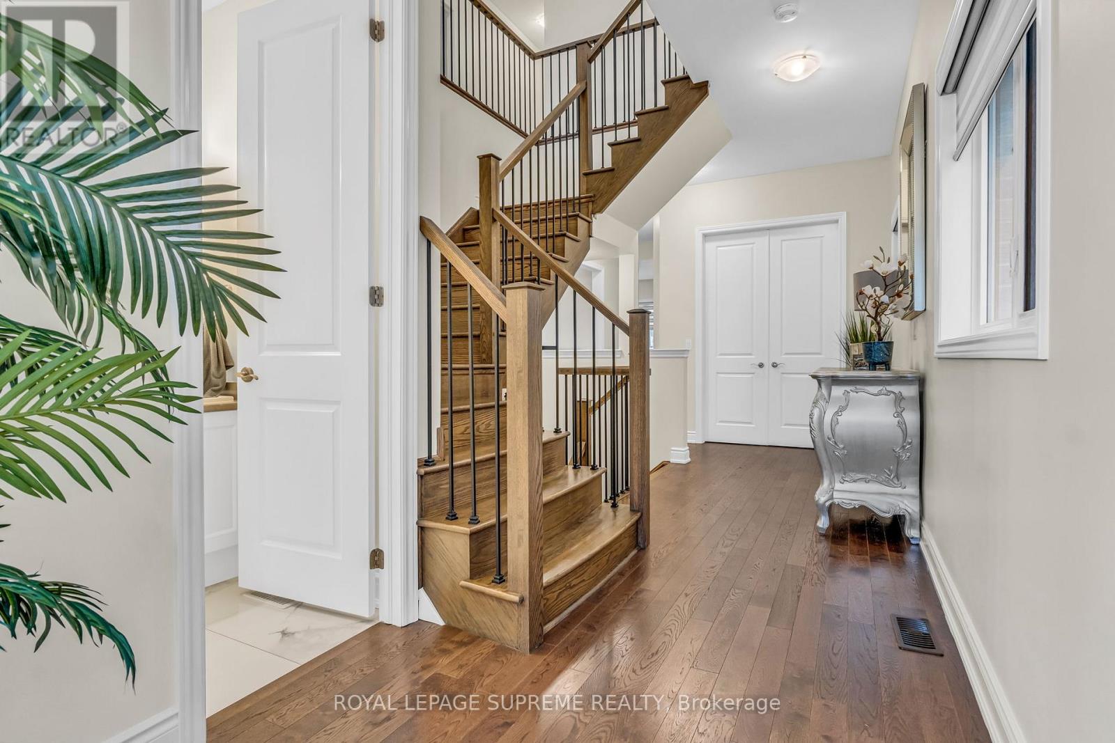 3473 Post Road, Oakville, Ontario  L6H 0Y9 - Photo 4 - W12210792