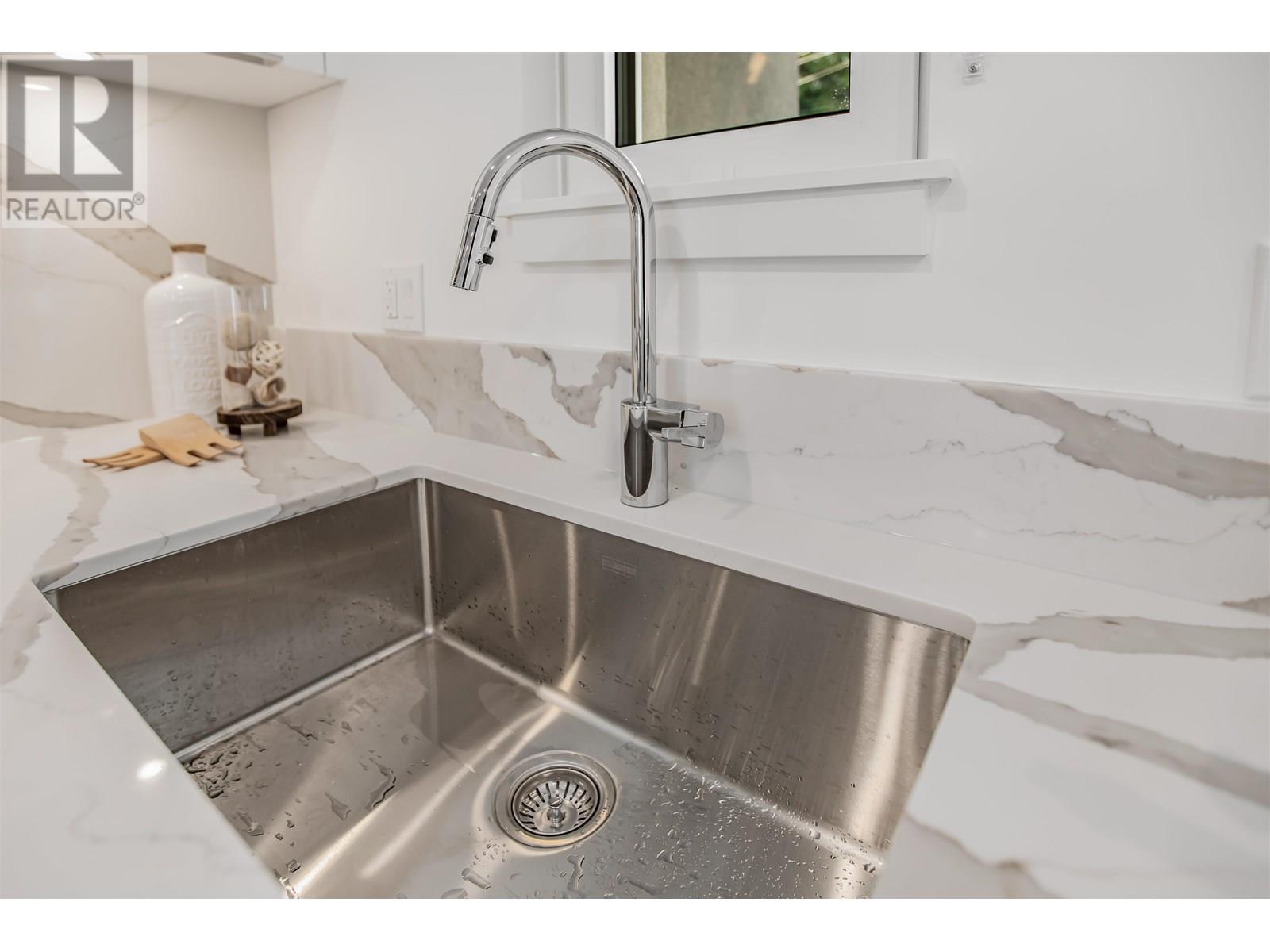 204 2075 E 1st Avenue, Vancouver, British Columbia  V5N 1B6 - Photo 9 - R3013575