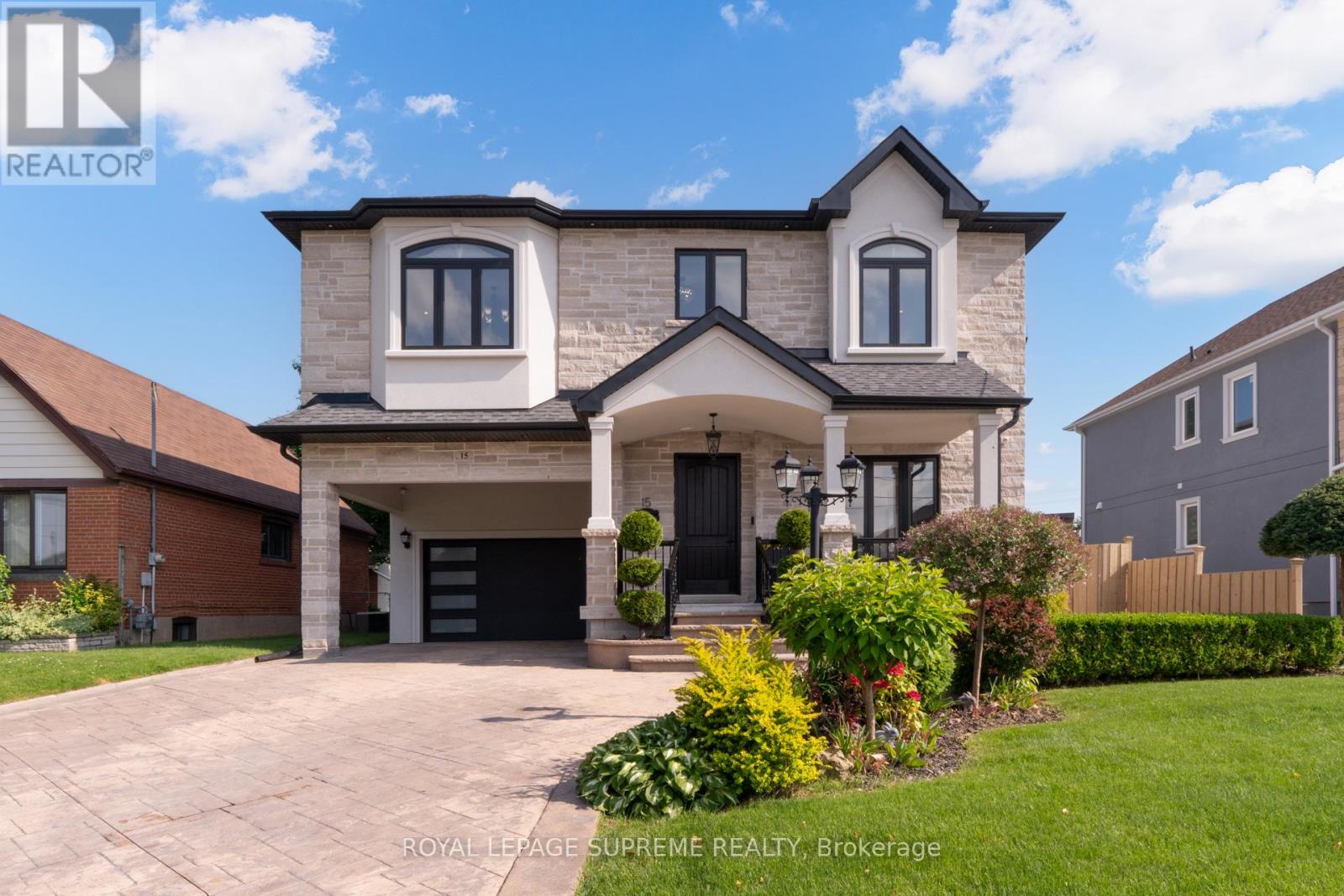 15 PARKCHESTER ROAD, Toronto, Ontario