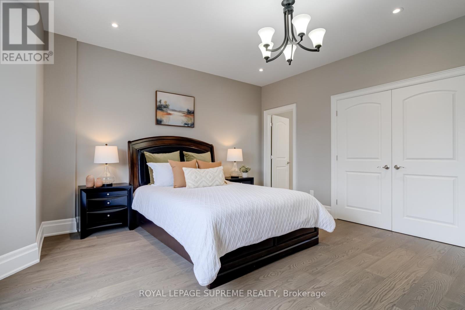 15 Parkchester Road, Toronto, Ontario  M6M 2S1 - Photo 24 - W12210869