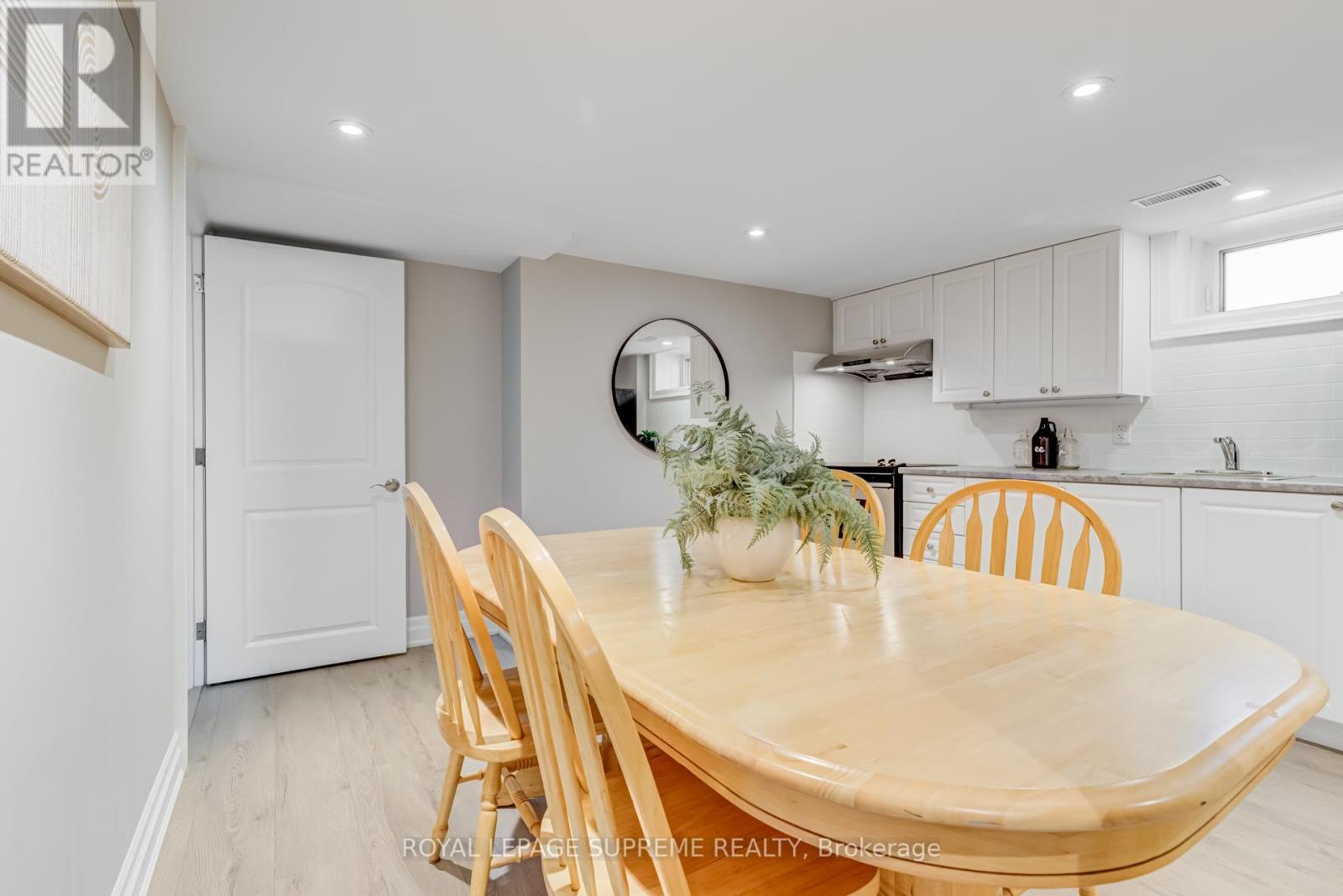 15 Parkchester Road, Toronto, Ontario  M6M 2S1 - Photo 40 - W12210869