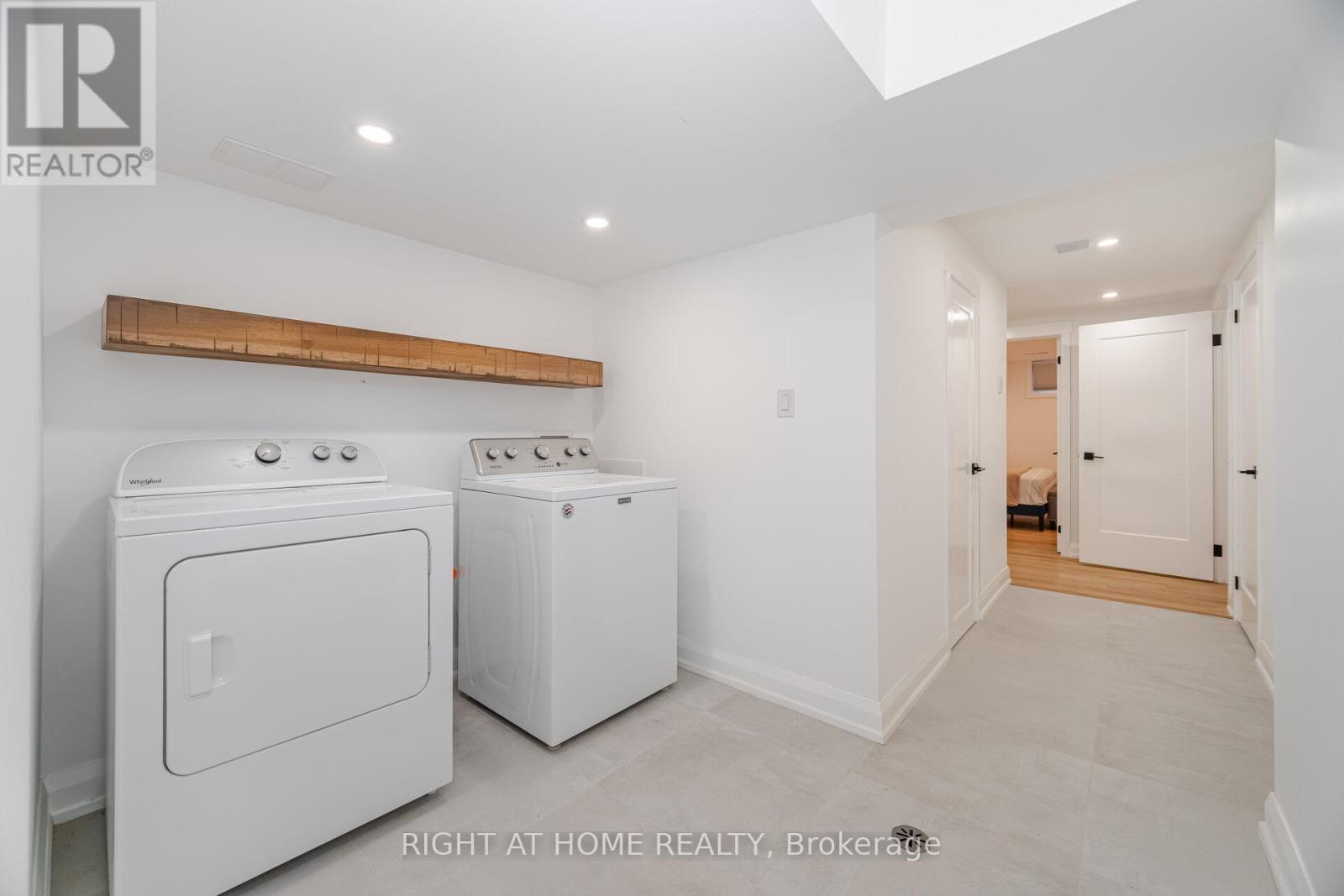 2053 Proverbs Drive, Mississauga, Ontario  L4X 1G3 - Photo 43 - W12210876