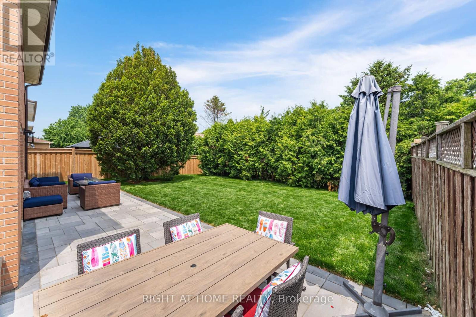2053 Proverbs Drive, Mississauga, Ontario  L4X 1G3 - Photo 46 - W12210876