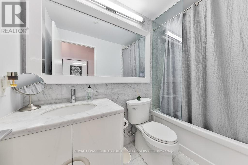 1511 - 88 Park Lawn Road, Toronto, Ontario  M8Y 0B5 - Photo 12 - W12210890