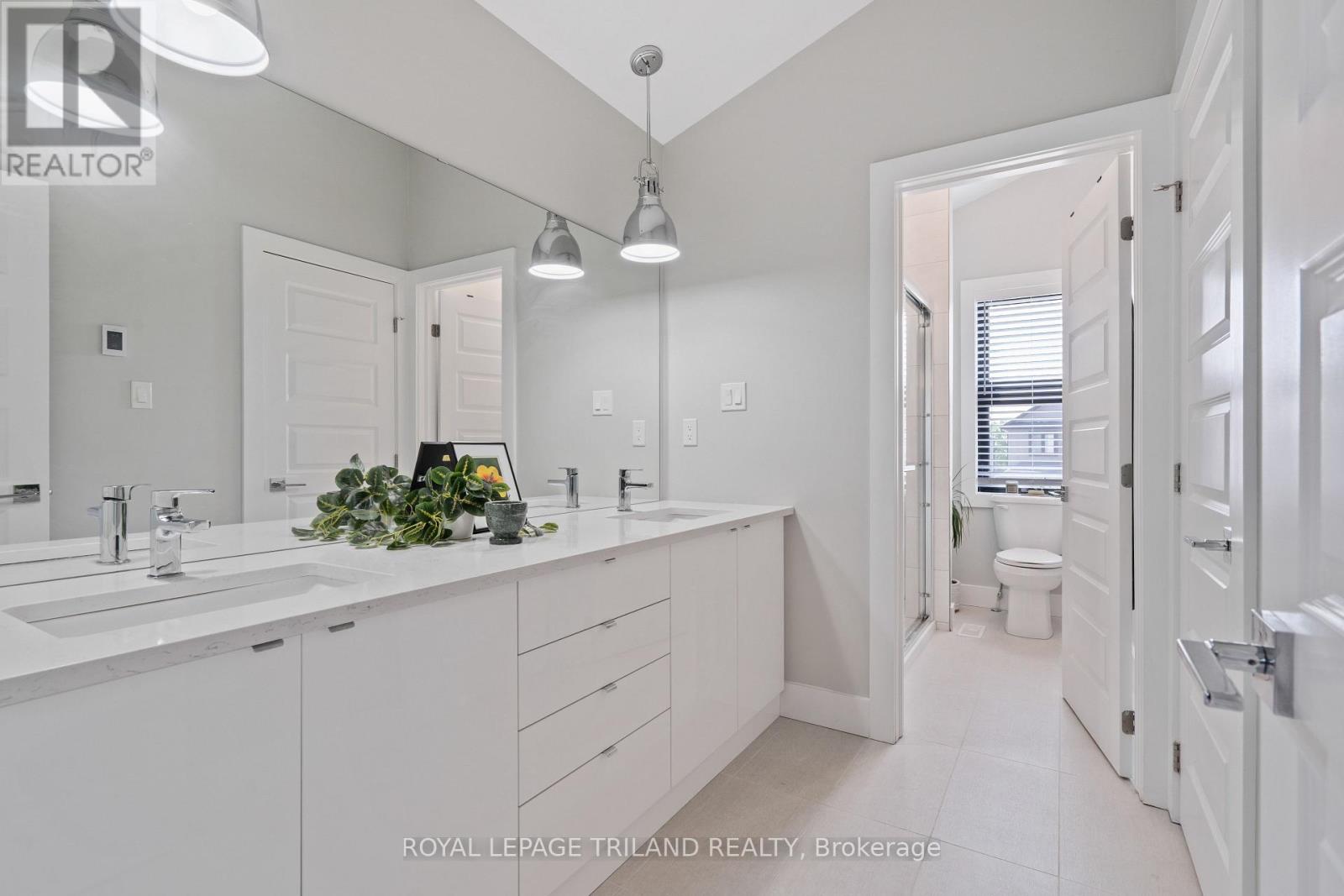 Photo 31 of 50 for 1754 Brayford Avenue