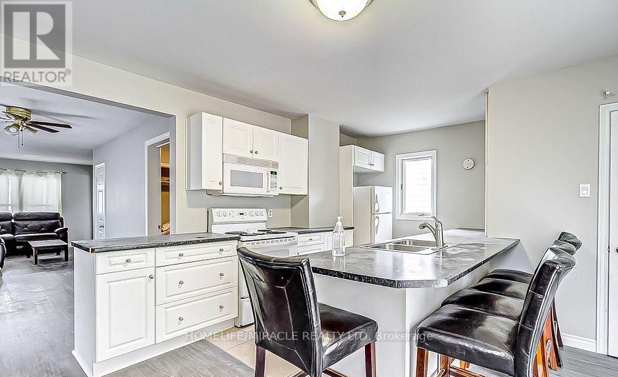 4699 Ryerson Crescent, Niagara Falls (Downtown), Ontario  L2E 1E6 - Photo 8 - X12061139