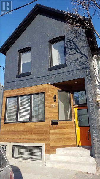 512 Eastern Avenue, Toronto, Ontario  M4M 1C7 - Photo 1 - E12210910
