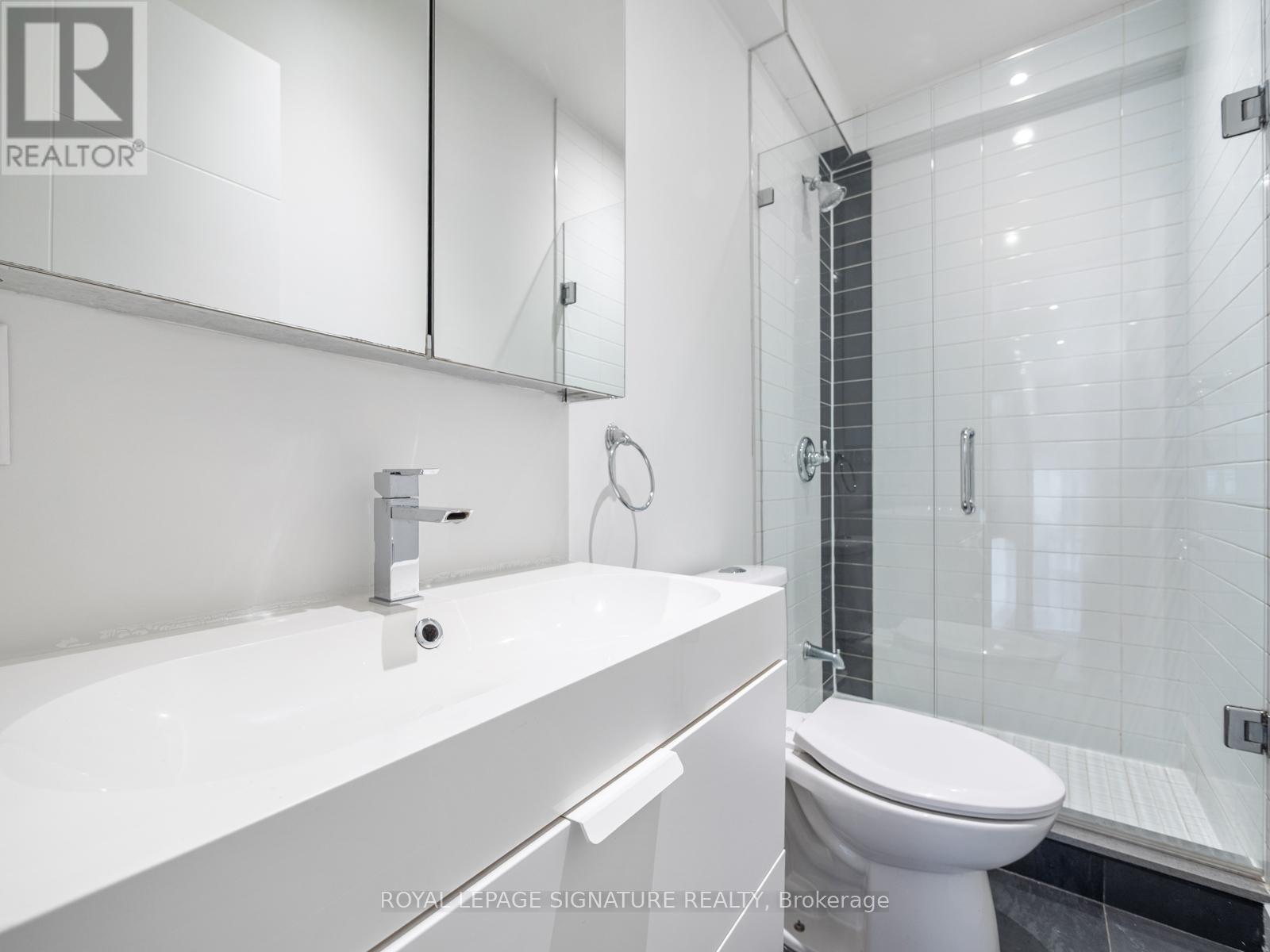512 Eastern Avenue, Toronto, Ontario  M4M 1C7 - Photo 21 - E12210910