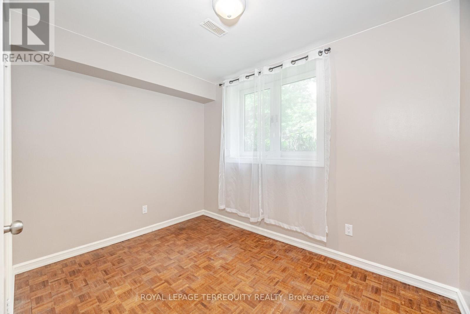 2 - 4 Bromton Drive, Toronto, Ontario  M1P 4B8 - Photo 16 - E12210914