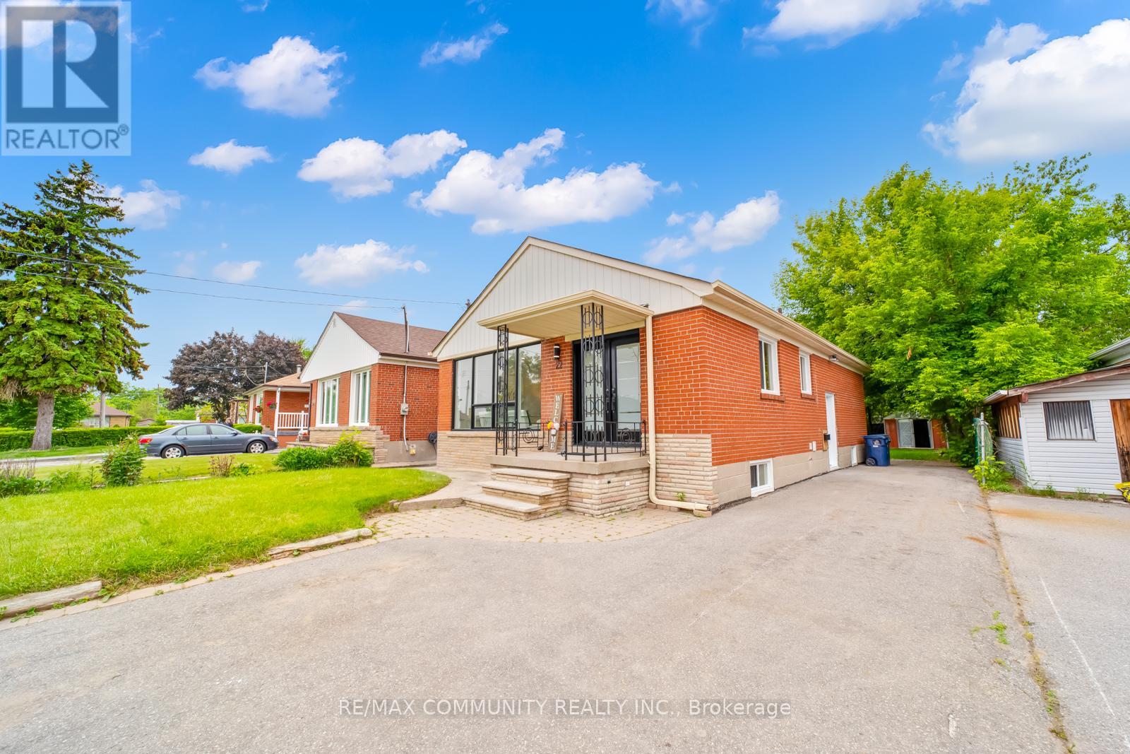 22 Miramar Crescent, Toronto, Ontario  M1J 1R4 - Photo 4 - E12210915