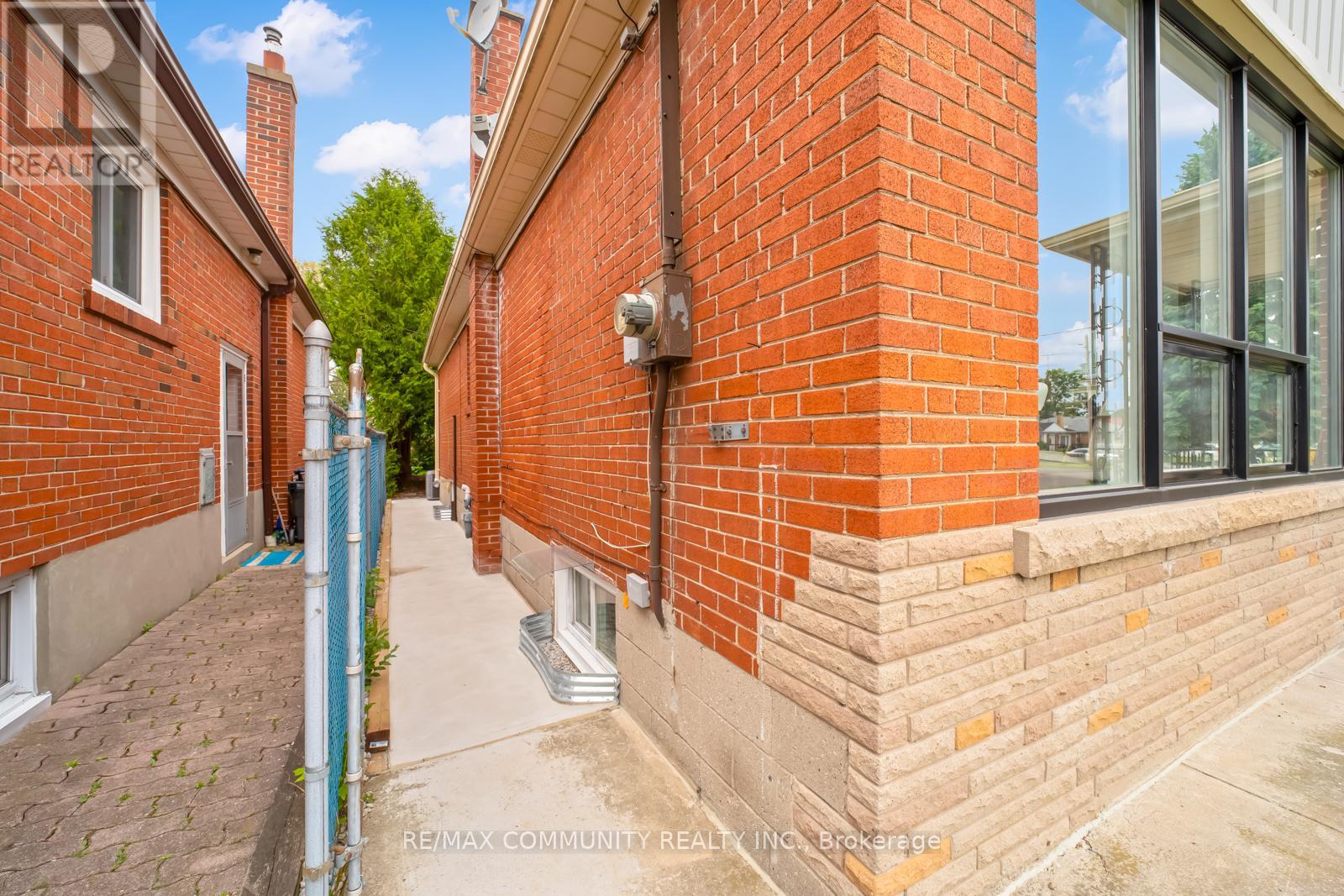 22 Miramar Crescent, Toronto, Ontario  M1J 1R4 - Photo 47 - E12210915