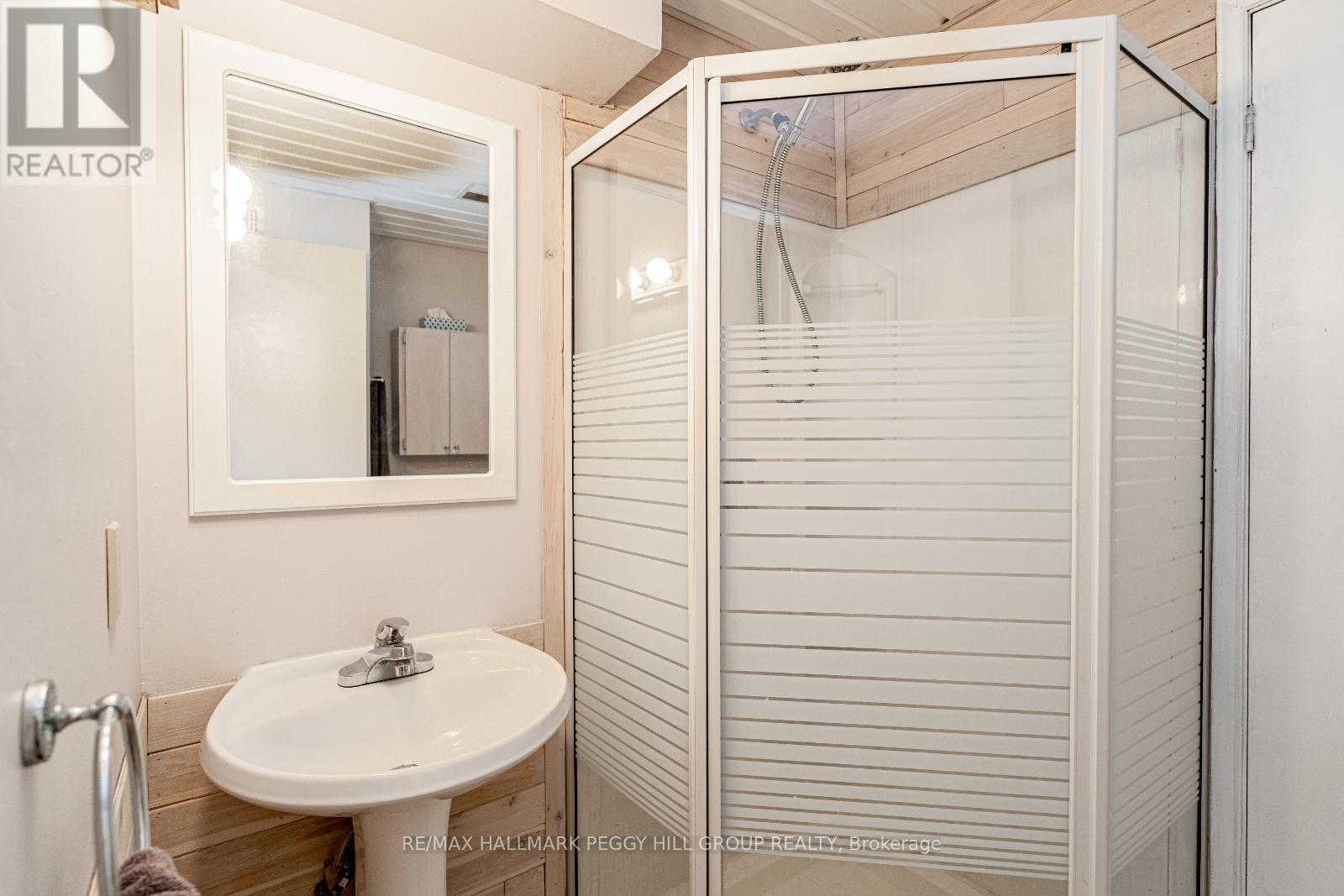 105 Broadview Avenue, Whitby, Ontario  L1N 2G6 - Photo 21 - E12210940