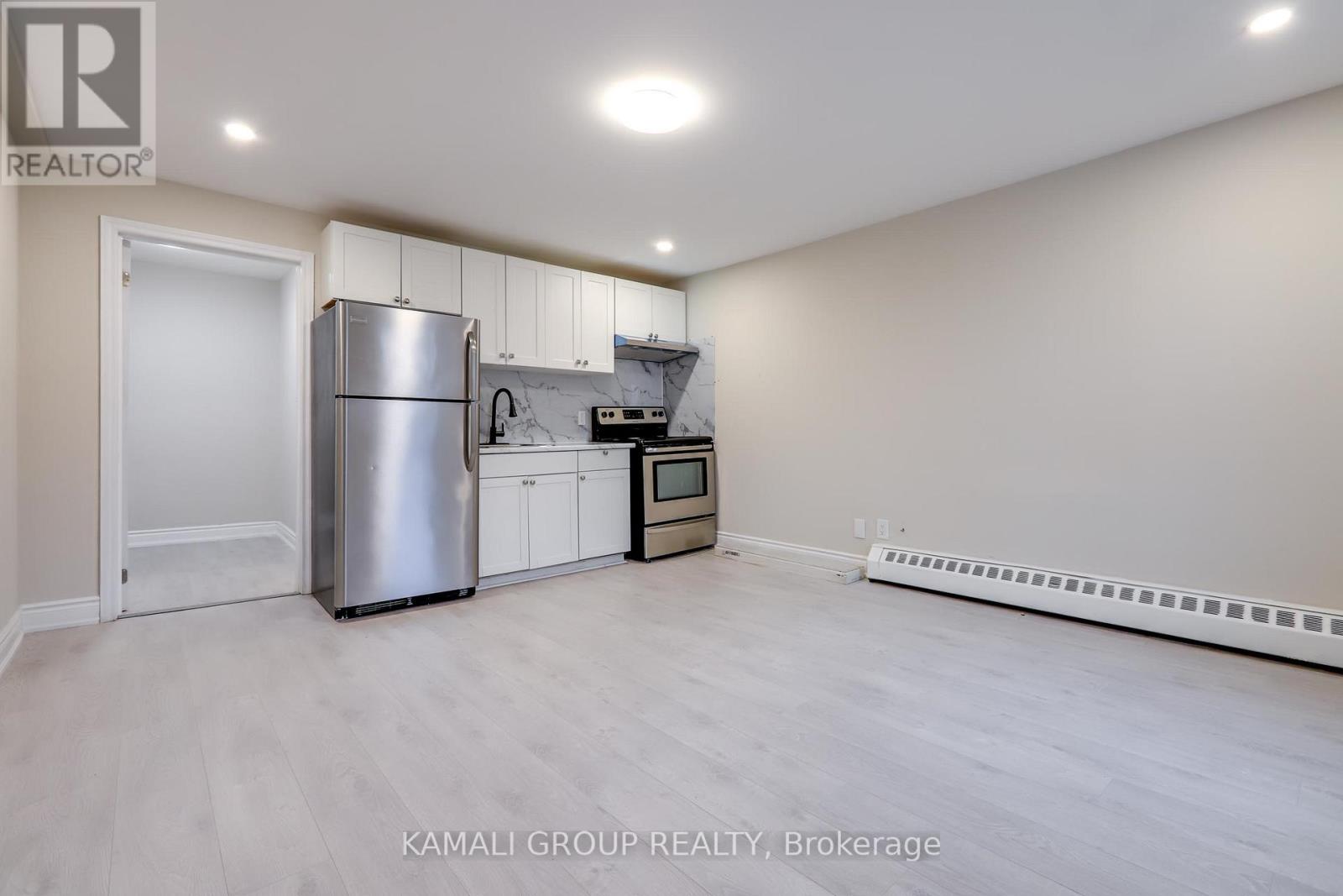 Unit 1 - 81 Mcmillan Drive, Oshawa, Ontario  L1G 3Z7 - Photo 1 - E12210941