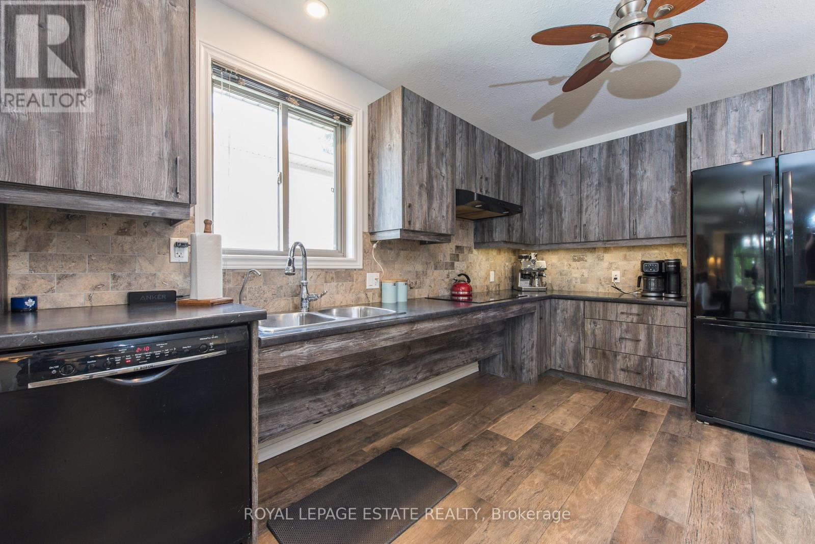 37 Brooklyn Avenue, Brantford, Ontario  N3T 1B5 - Photo 17 - X12210765