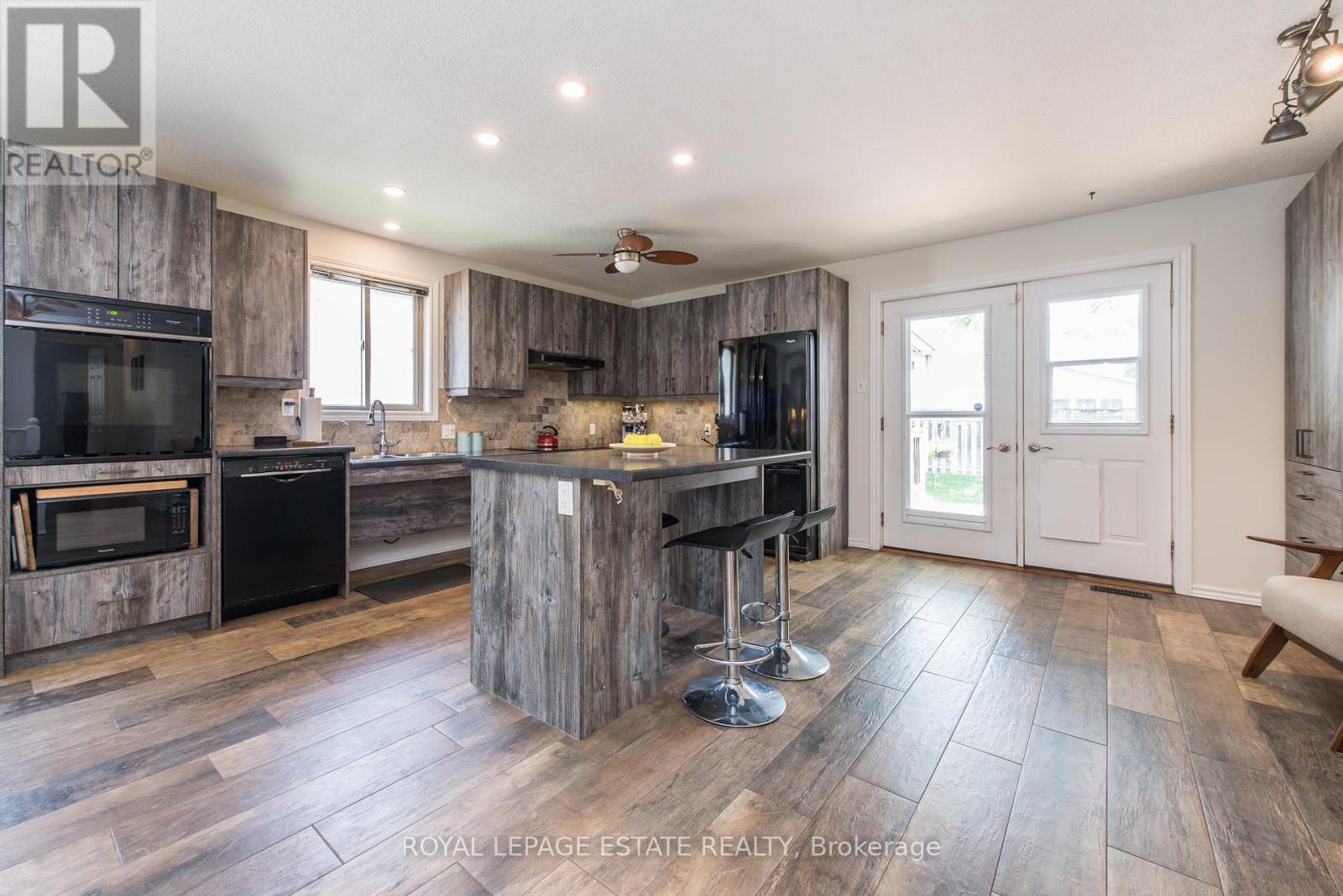 37 Brooklyn Avenue, Brantford, Ontario  N3T 1B5 - Photo 20 - X12210765