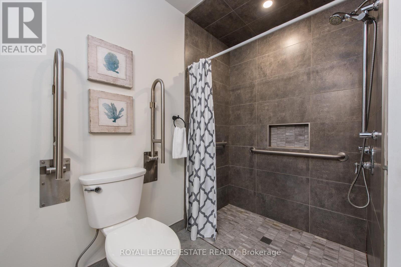 37 Brooklyn Avenue, Brantford, Ontario  N3T 1B5 - Photo 29 - X12210765