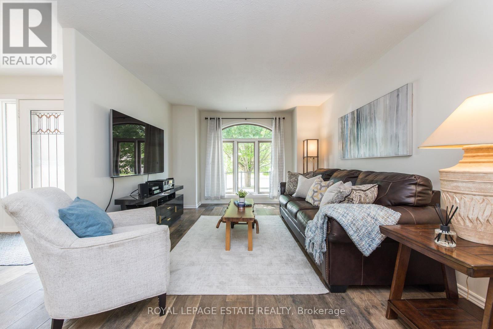 37 Brooklyn Avenue, Brantford, Ontario  N3T 1B5 - Photo 8 - X12210765