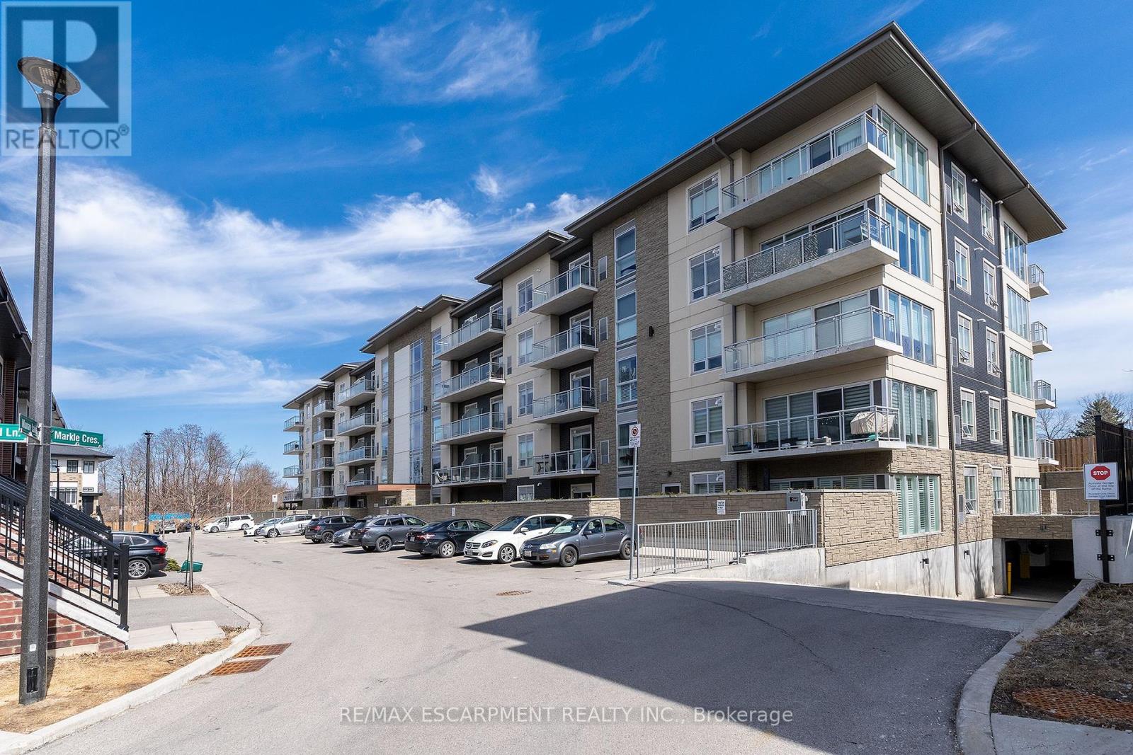 211 - 16 MARKLE CRESCENT, hamilton (ancaster), Ontario