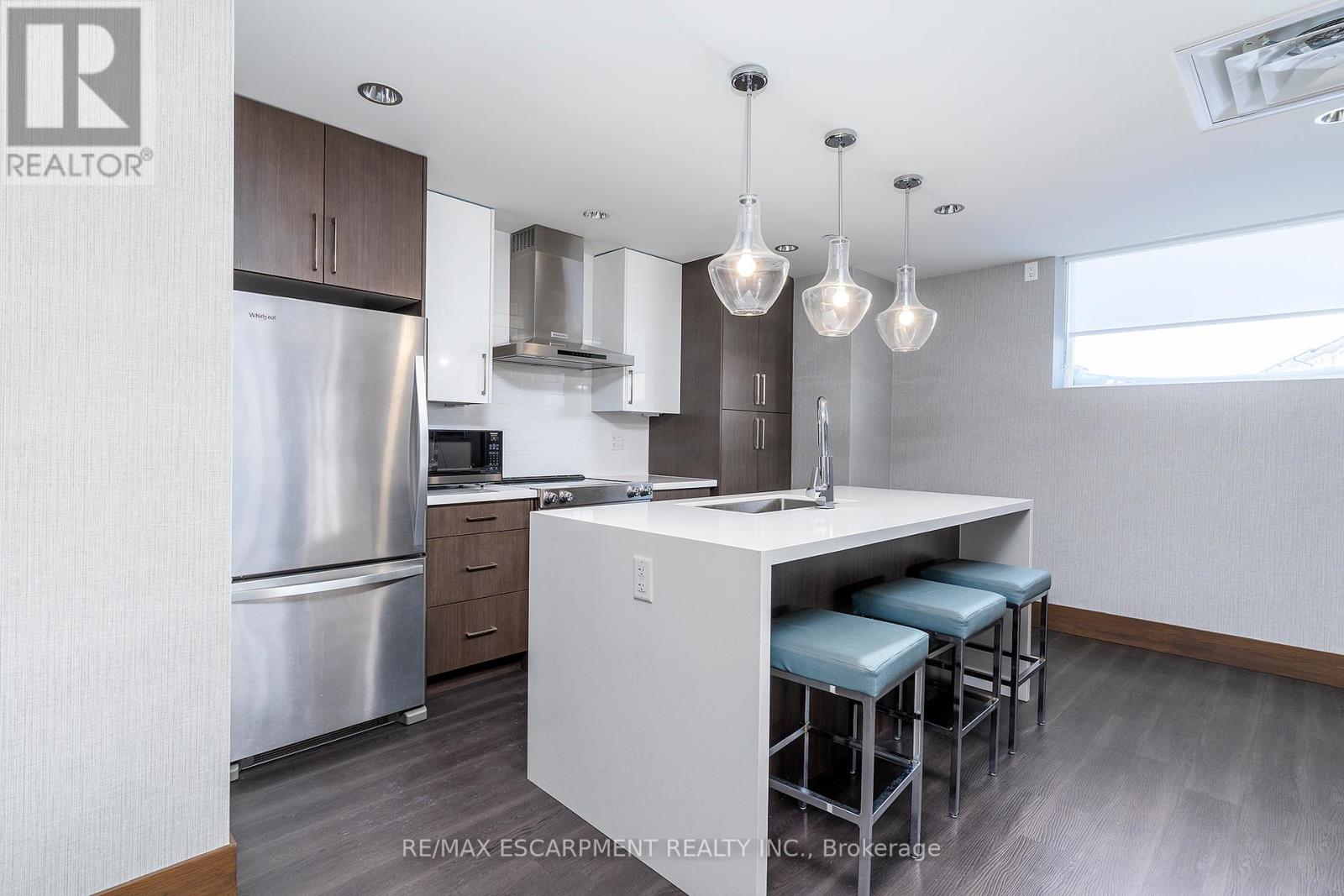 211 - 16 Markle Crescent, Hamilton, Ontario  L9G 0H4 - Photo 21 - X12210811