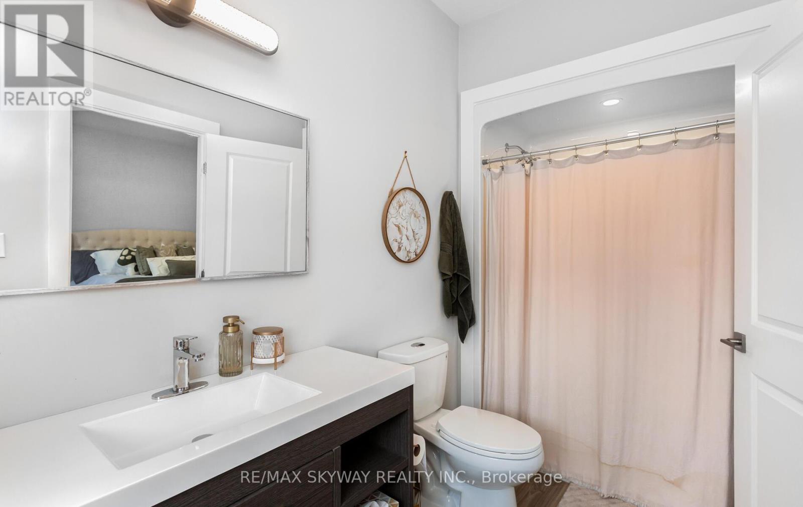 1038 Hansler Road, Welland, Ontario  L3C 7H7 - Photo 36 - X12210854