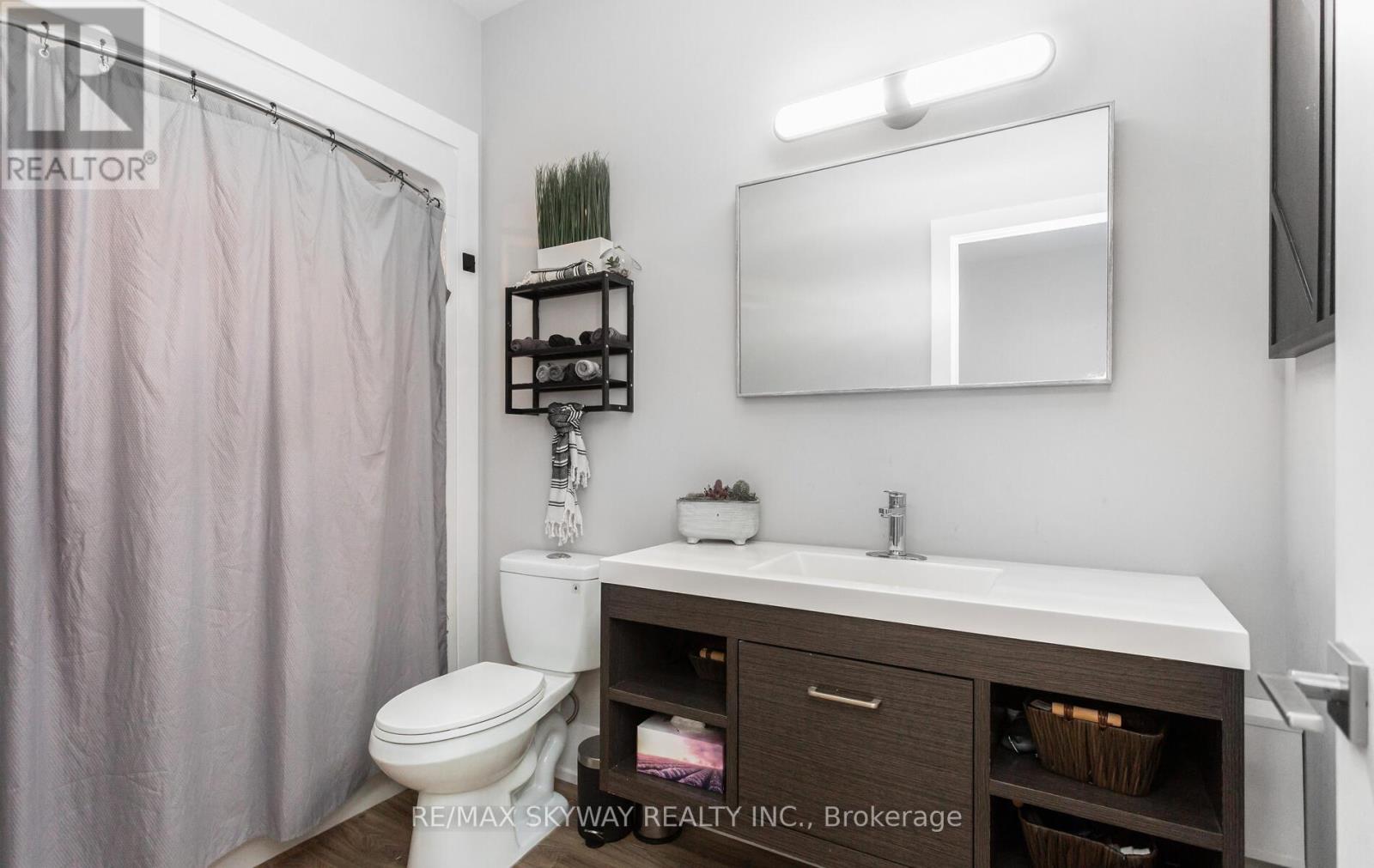 1038 Hansler Road, Welland, Ontario  L3C 7H7 - Photo 44 - X12210854