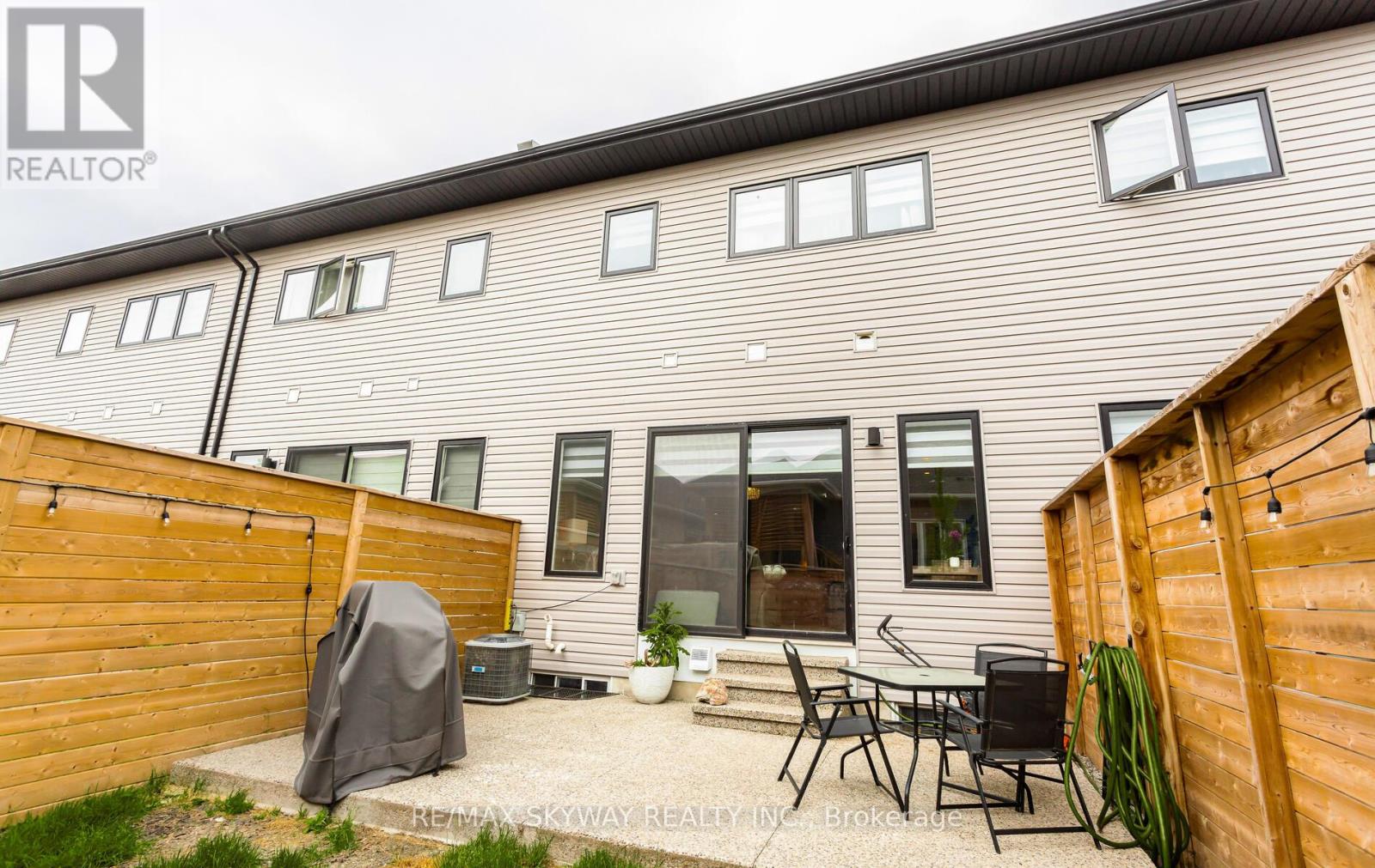 1038 Hansler Road, Welland, Ontario  L3C 7H7 - Photo 48 - X12210854