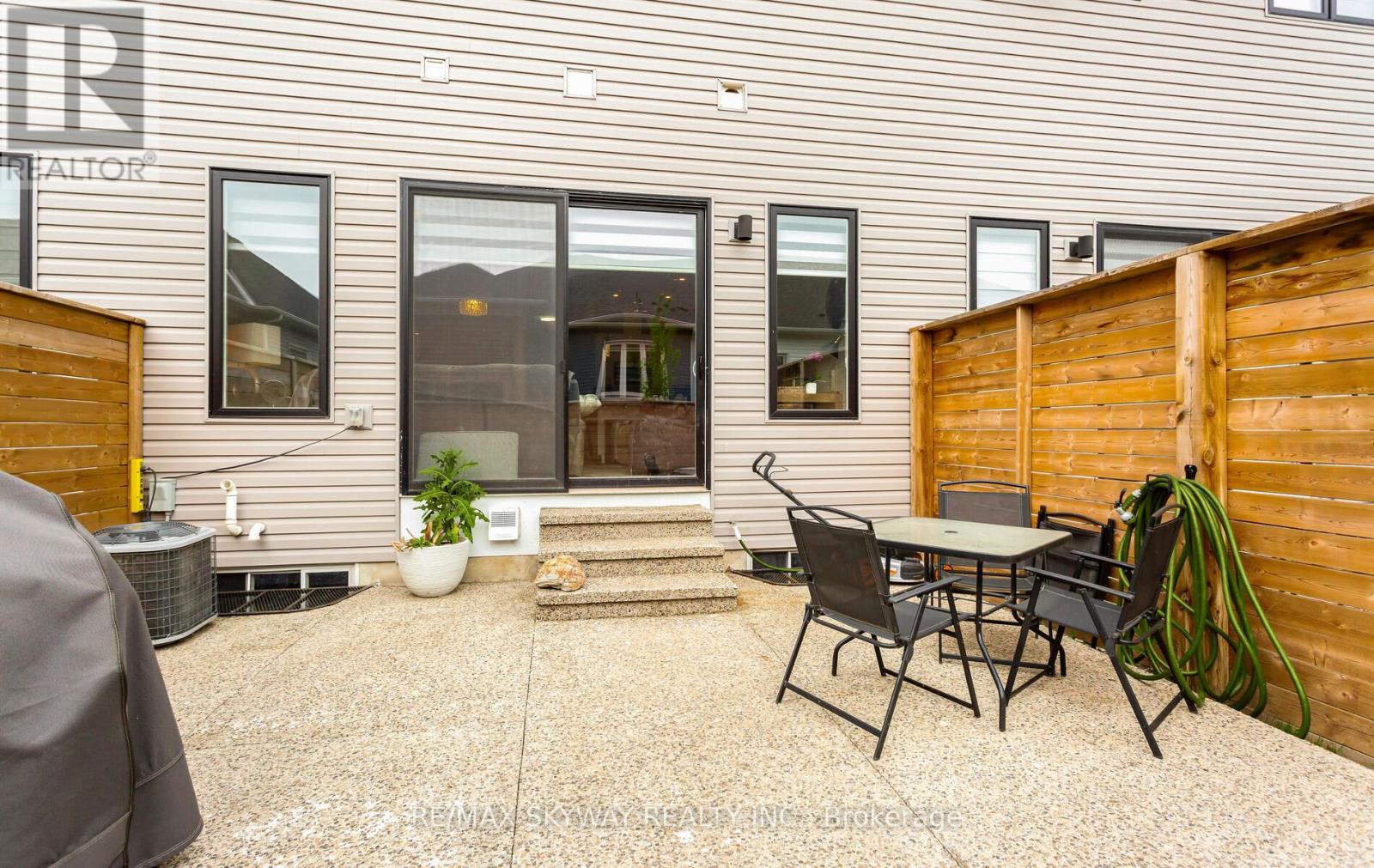 1038 Hansler Road, Welland, Ontario  L3C 7H7 - Photo 50 - X12210854
