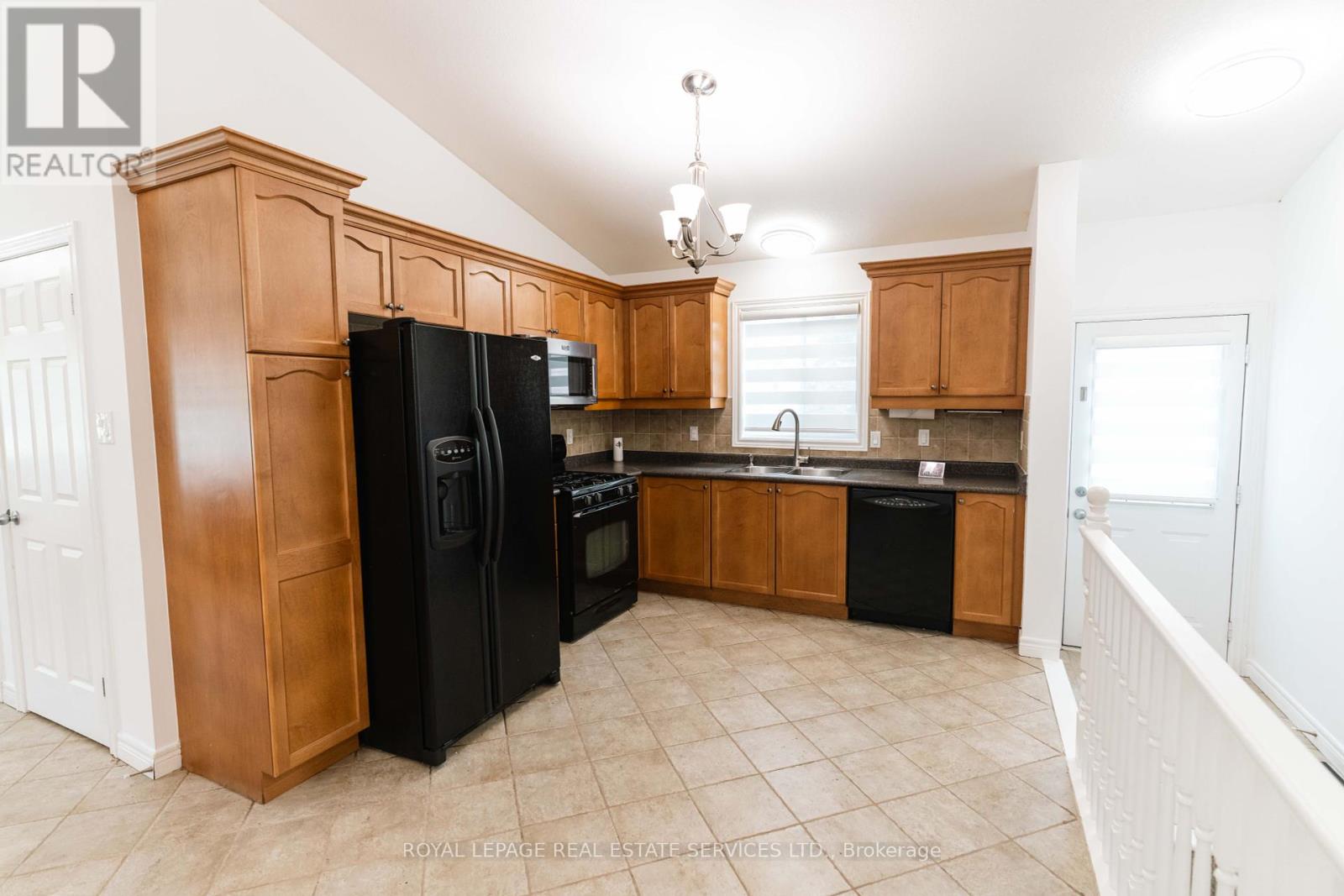 837 Upper Ottawa Street, Hamilton, Ontario  L8T 3V4 - Photo 25 - X12210881