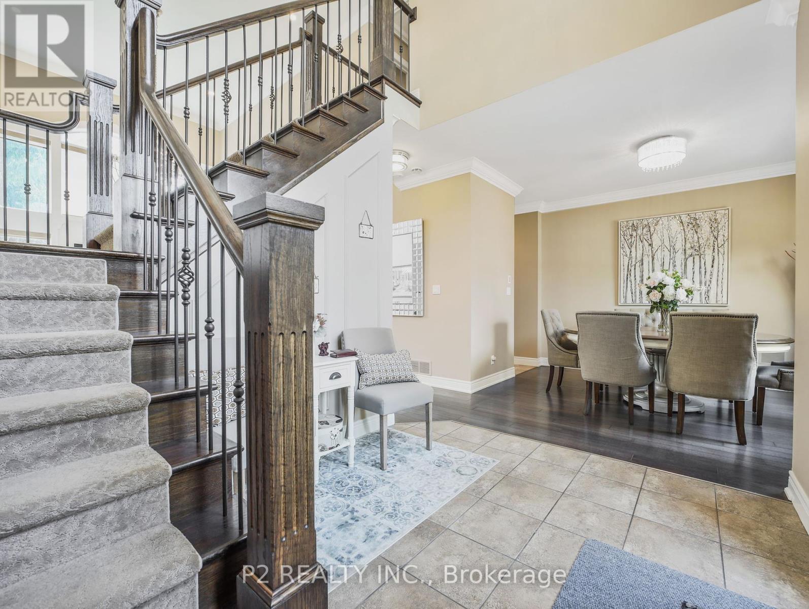 16 Martha Court, Pelham (Fenwick), Ontario  L0S 1C0 - Photo 3 - X12210892