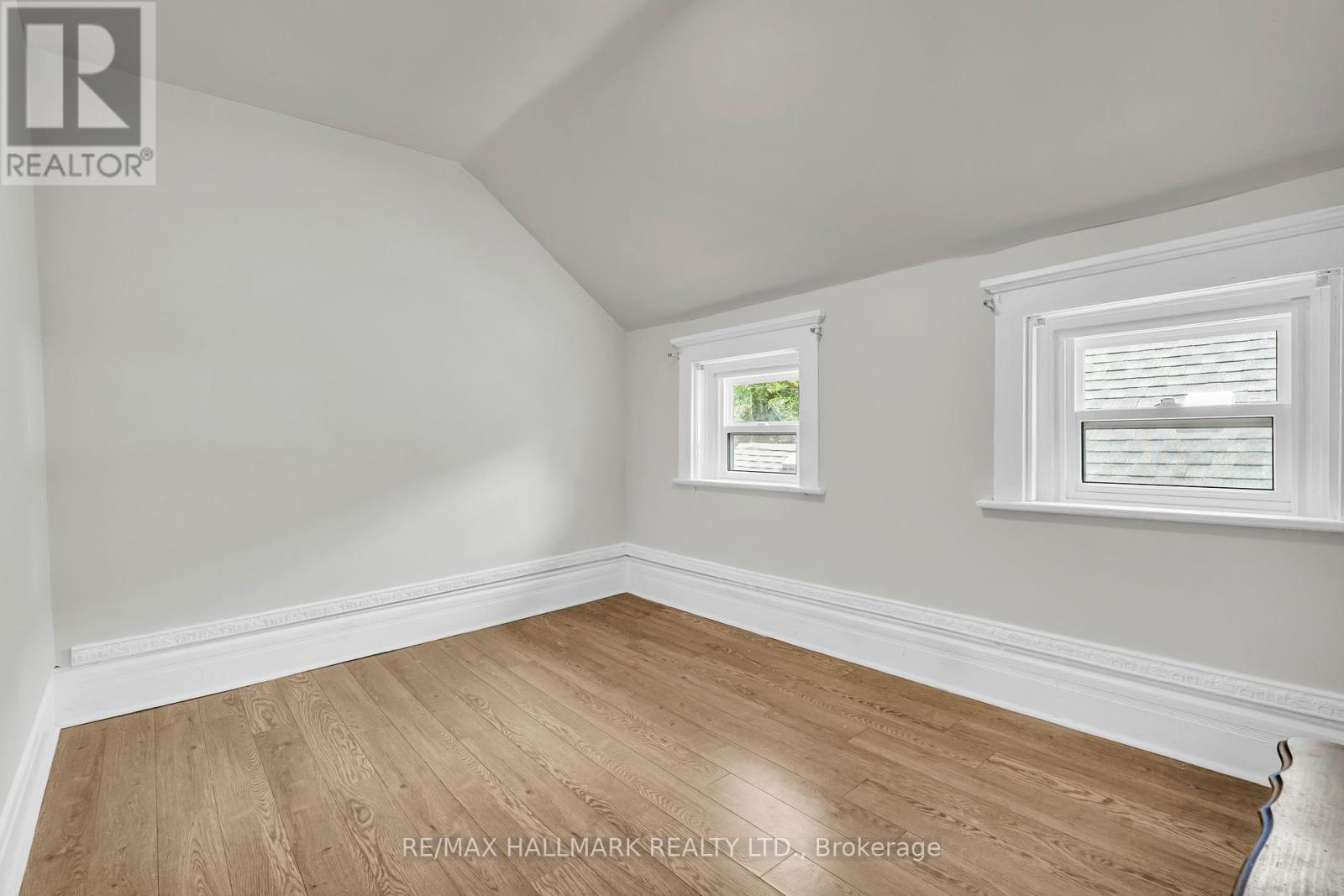 57 Henry Street, St. Catharines (Downtown), Ontario  L2R 5T7 - Photo 28 - X12210901