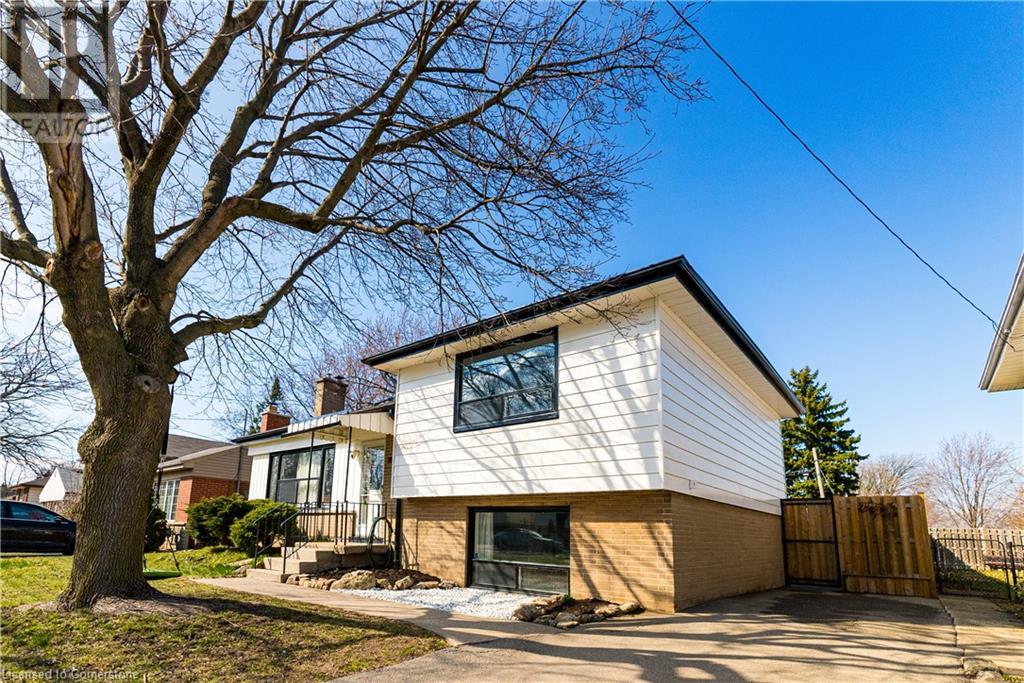 1013 Brucedale Avenue E, Hamilton, Ontario  L8T 1M6 - Photo 1 - 40738271