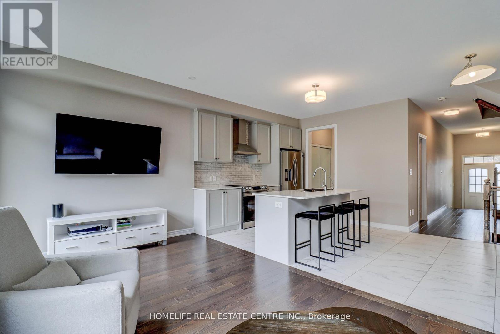 78 Clifford Crescent, New Tecumseth (Tottenham), Ontario  L0G 1W0 - Photo 8 - N12210907