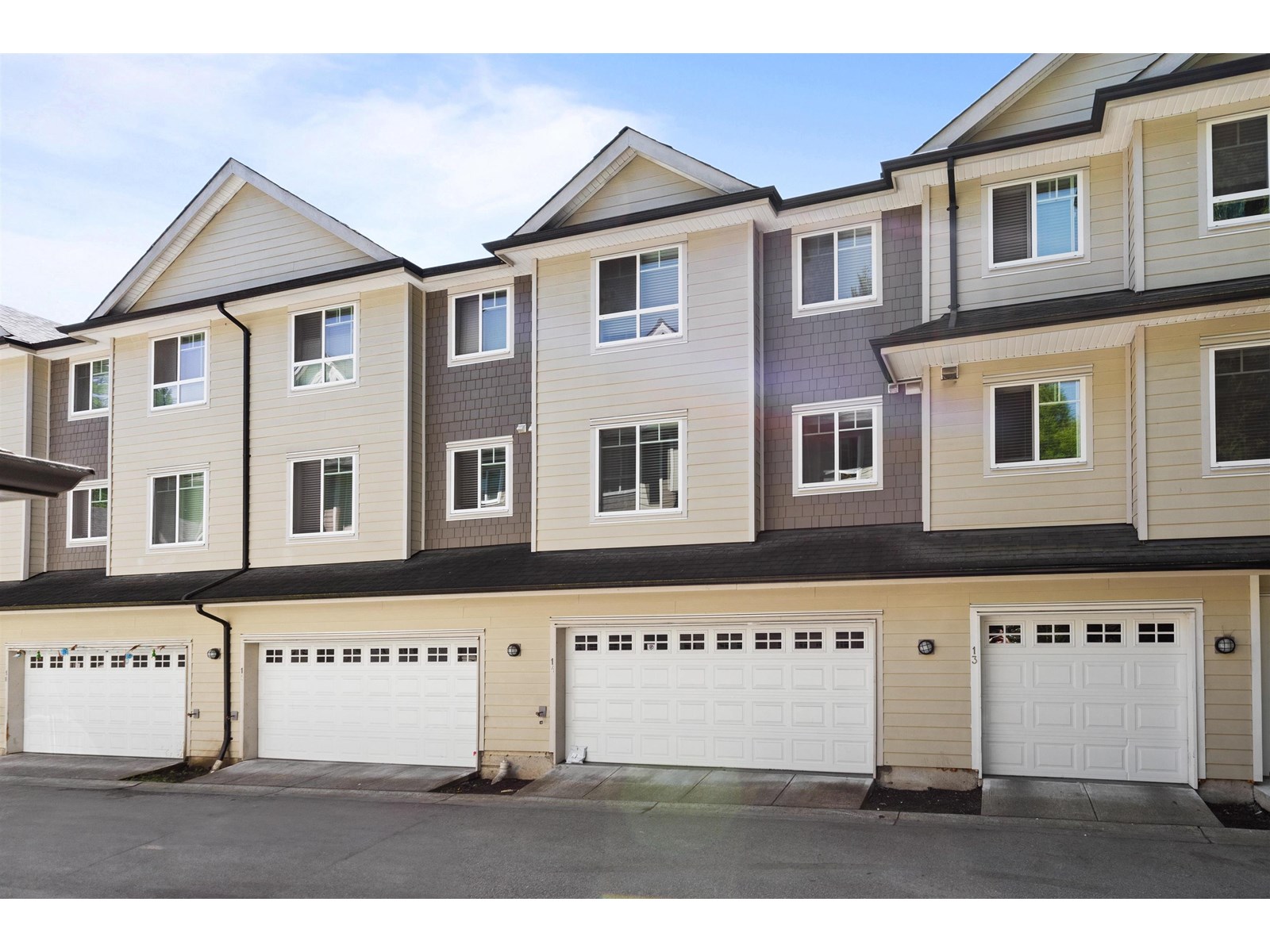14 14285 64 Avenue, Surrey, British Columbia  V3W 1Z2 - Photo 2 - R3012667