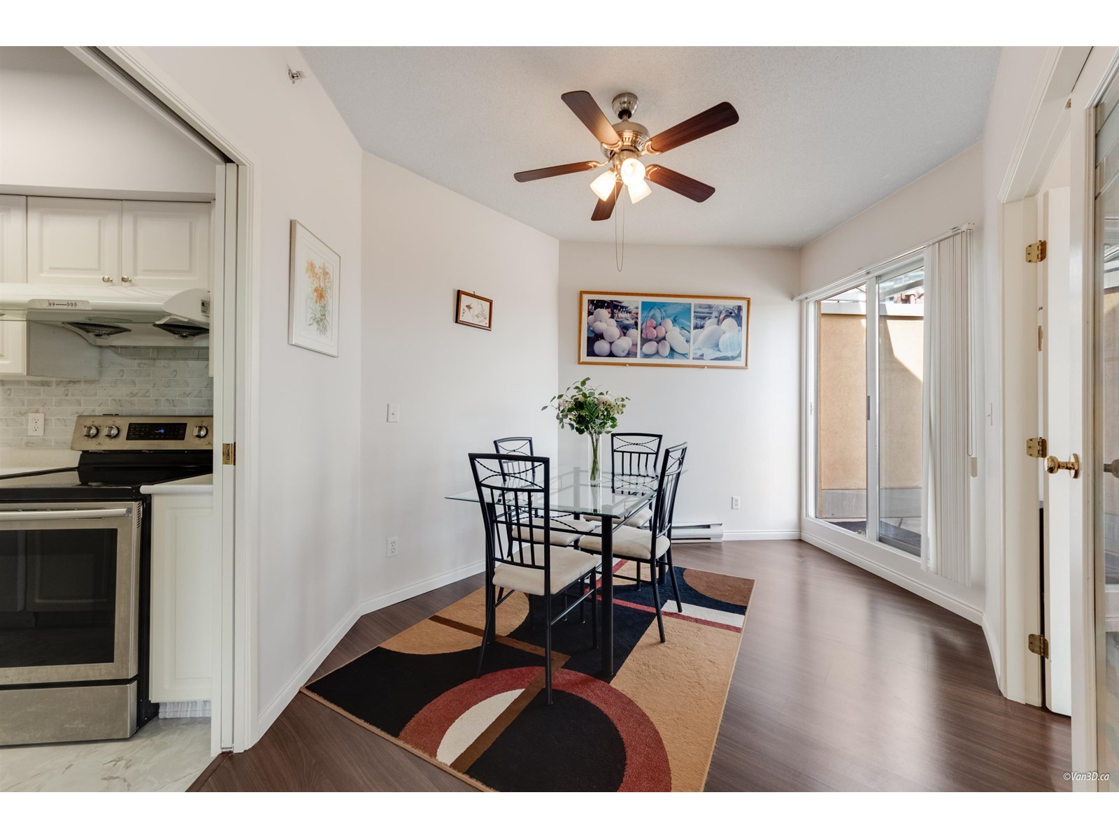 1502 9830 Whalley Boulevard, Surrey, British Columbia  V3T 5S7 - Photo 5 - R3013834