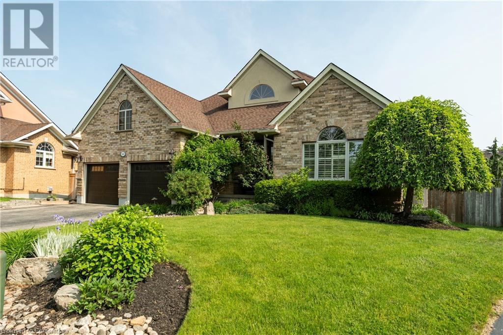 333 Milla Court, Waterloo, Ontario  N2L 6N4 - Photo 2 - 40738085