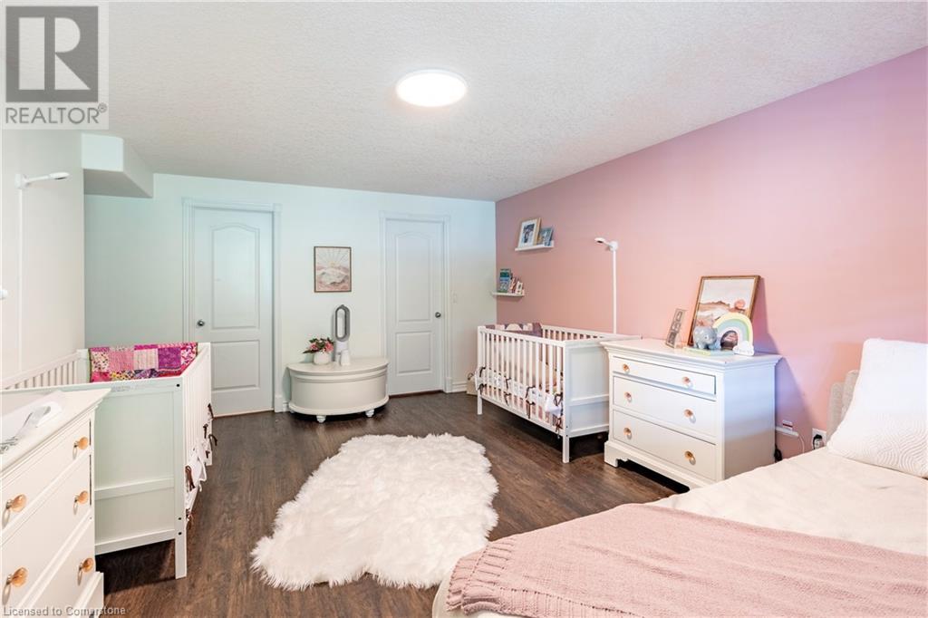 333 Milla Court, Waterloo, Ontario  N2L 6N4 - Photo 29 - 40738085