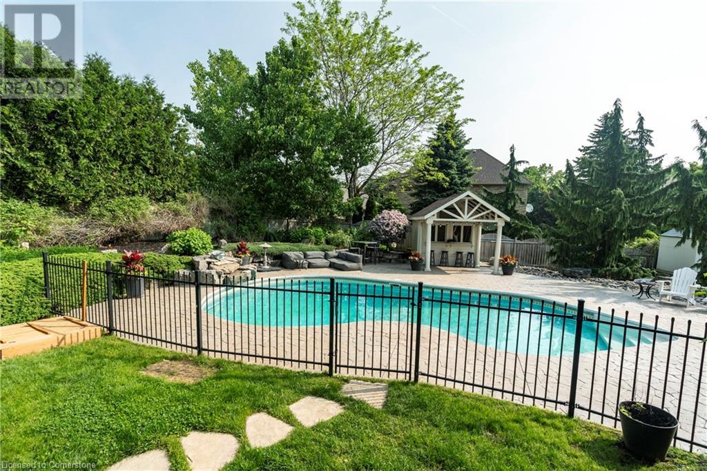 333 Milla Court, Waterloo, Ontario  N2L 6N4 - Photo 36 - 40738085